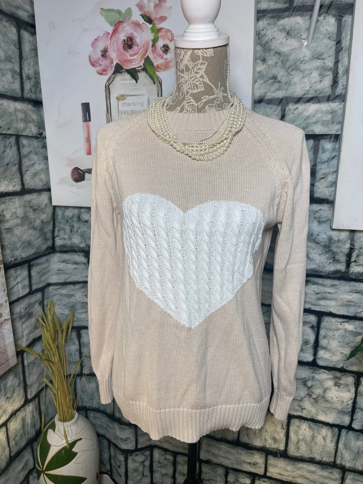 Tan White Heart Sweater Women sz One Size (best fits up to Medium)