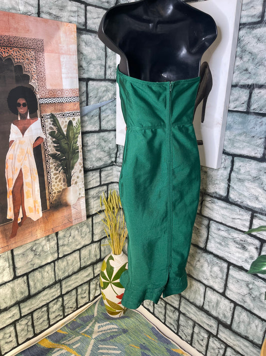 Pretty Little Thing Green Dress Women sz 4