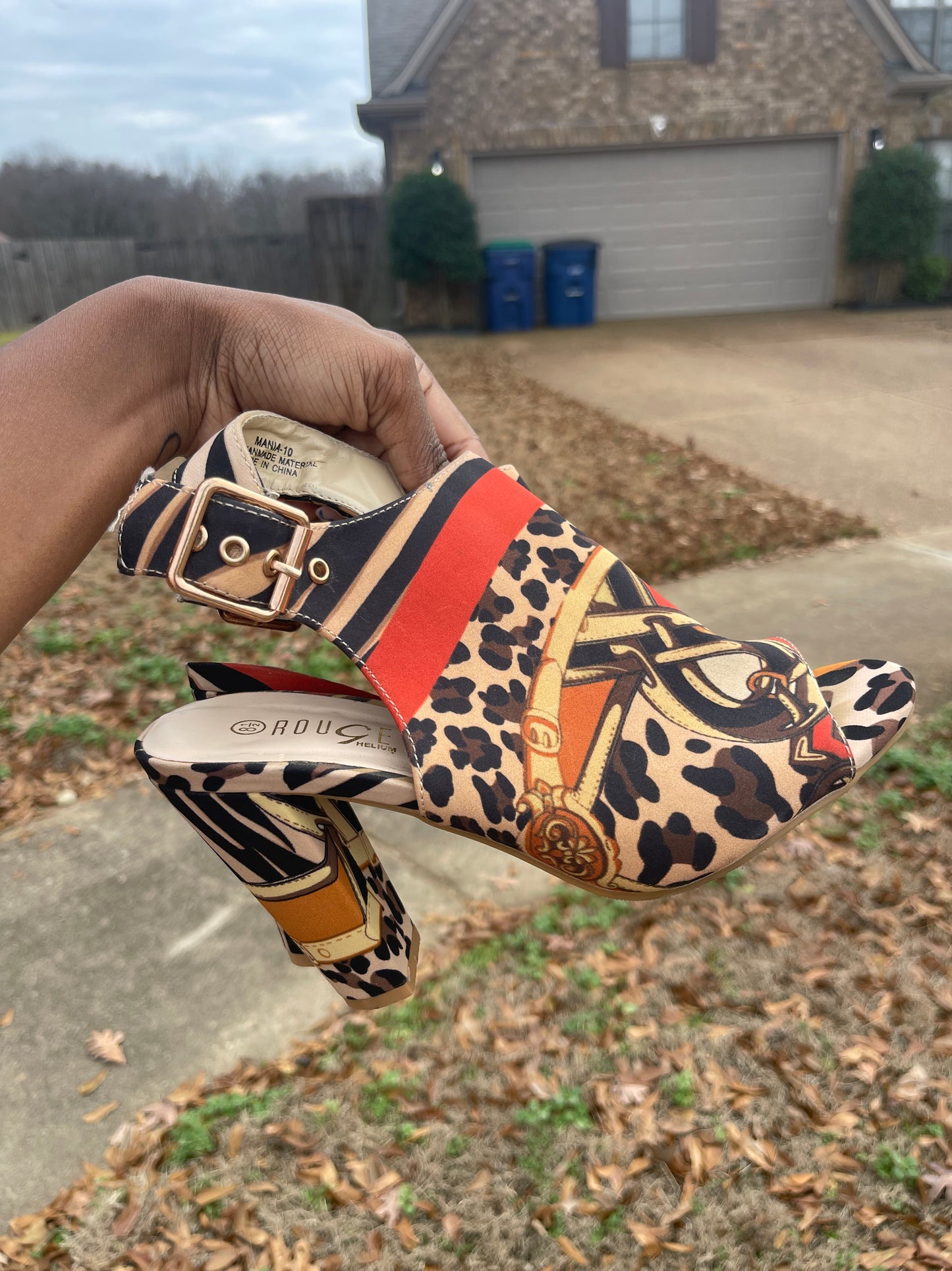 Rouge Tan Black Print Heels Women sz 8.5