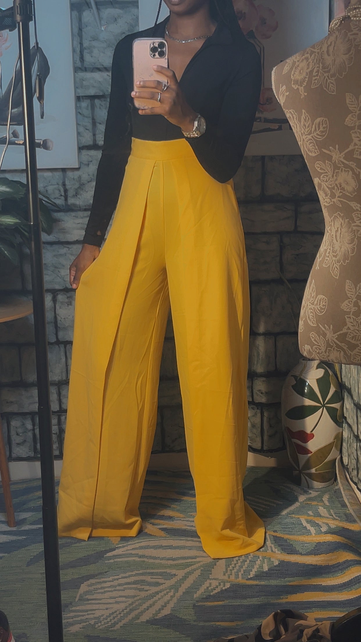 CQ Yellow Wide Leg Pants Women sz Medium