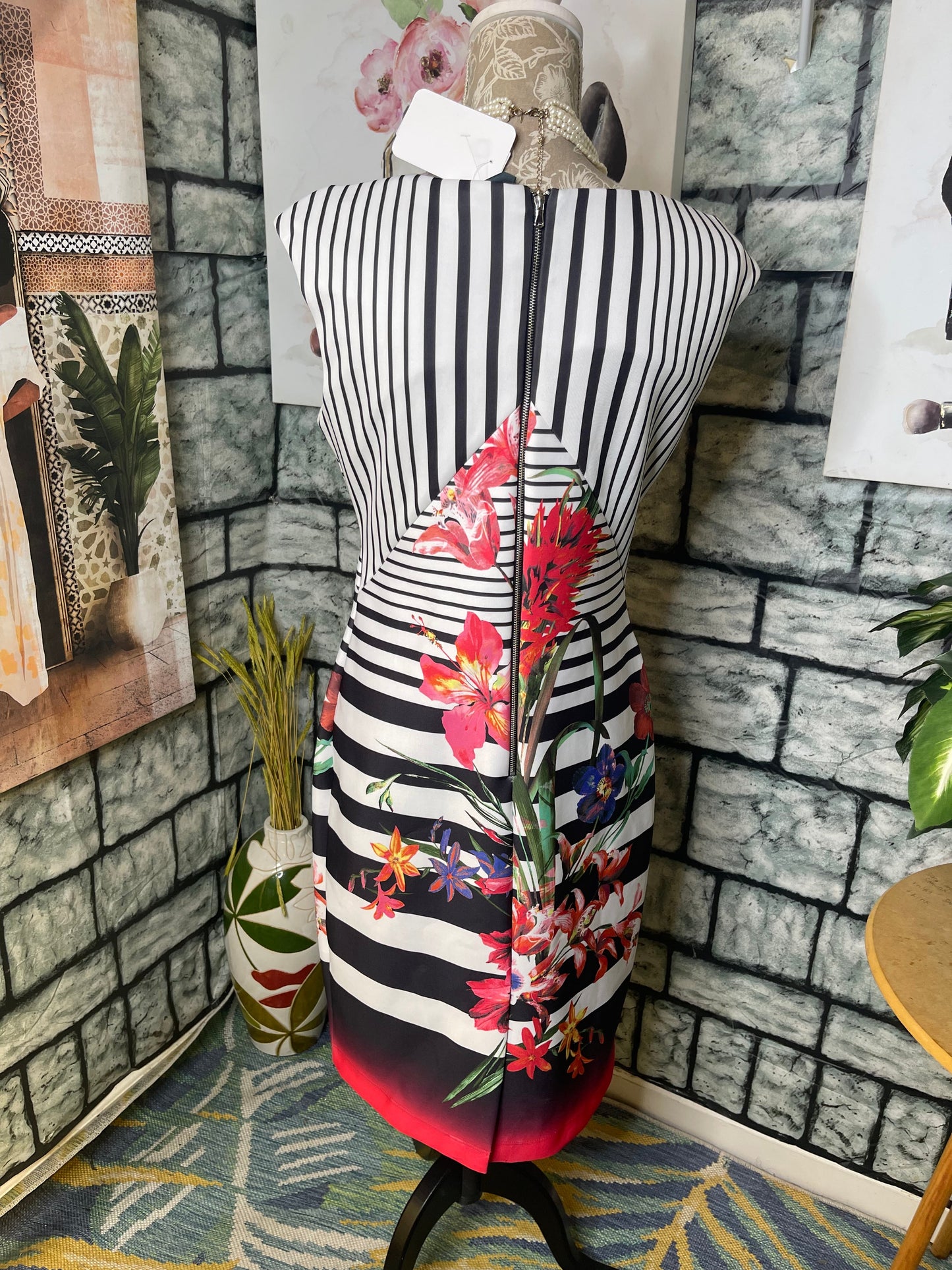 Gabby Style Black White Print Dress Women sz 8