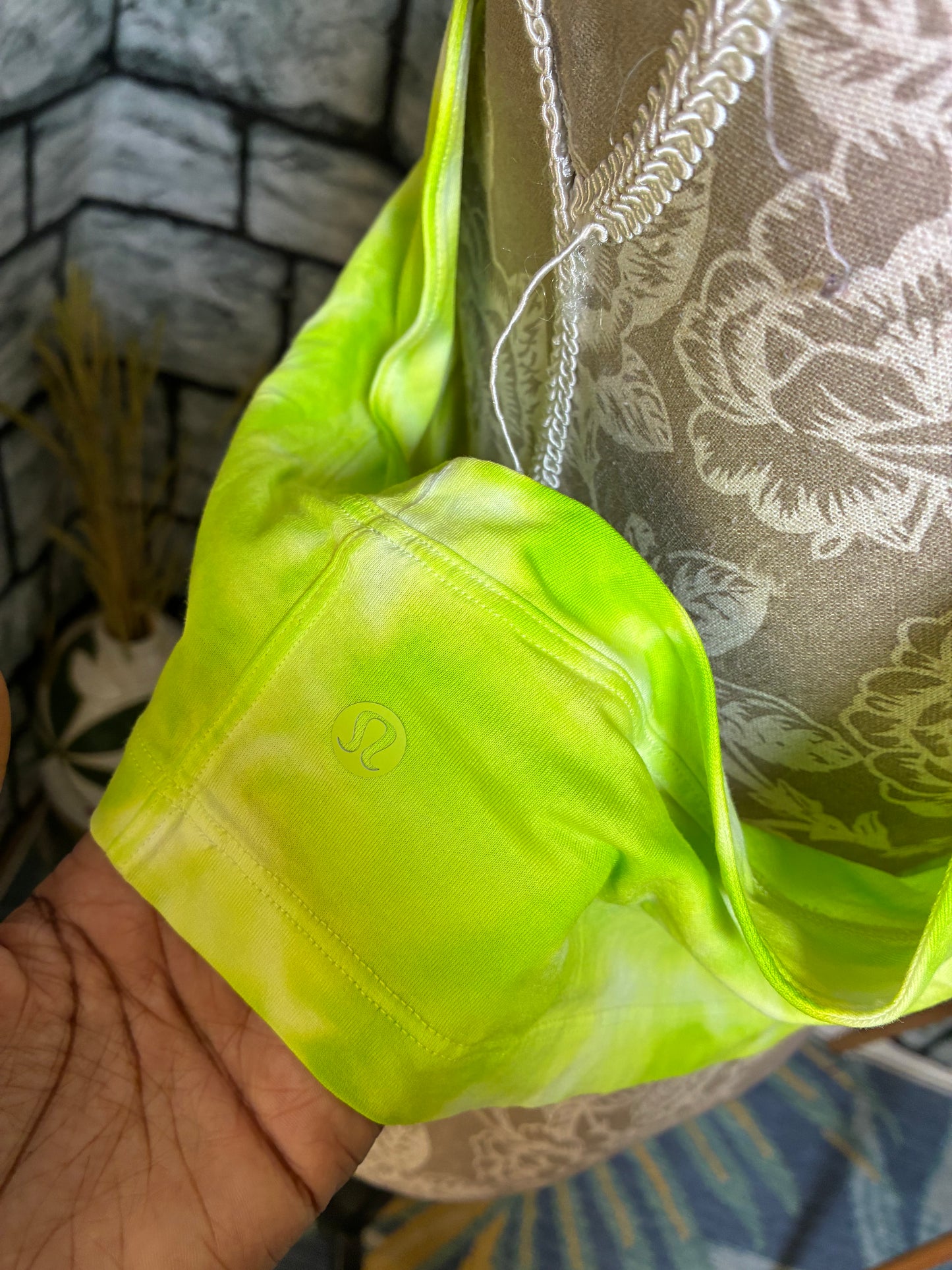 Lululemon Neon Green Tank Women sz 8
