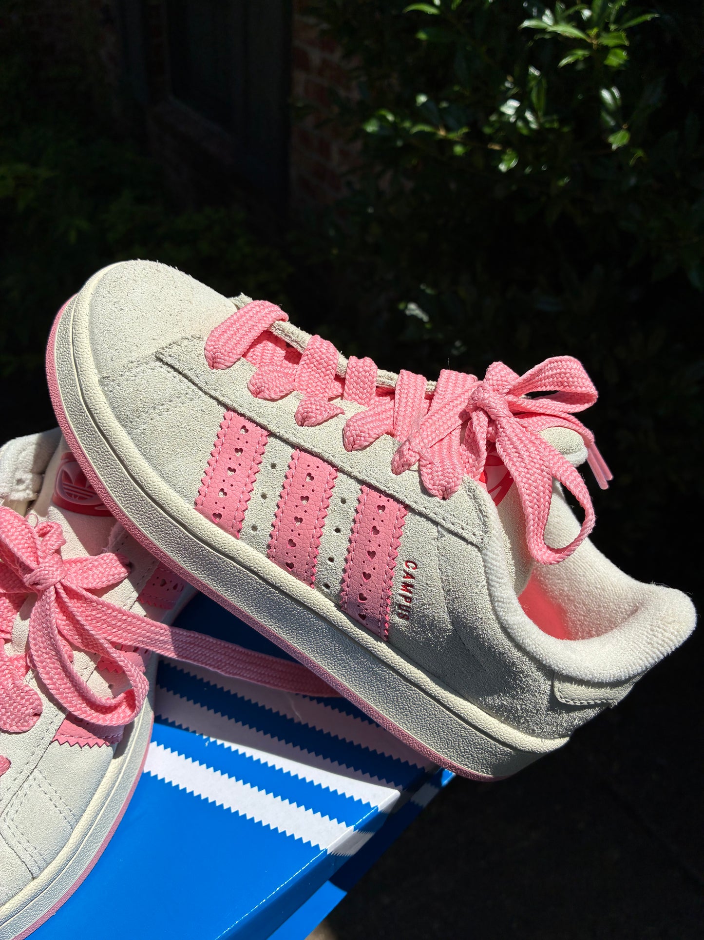 NEW Adidas Tan Pink Girls sz 2.5