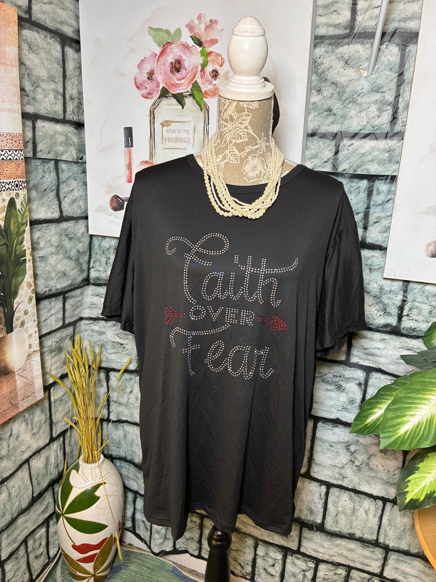 “Faith over Fear” Black Shirt Women sz 2XL