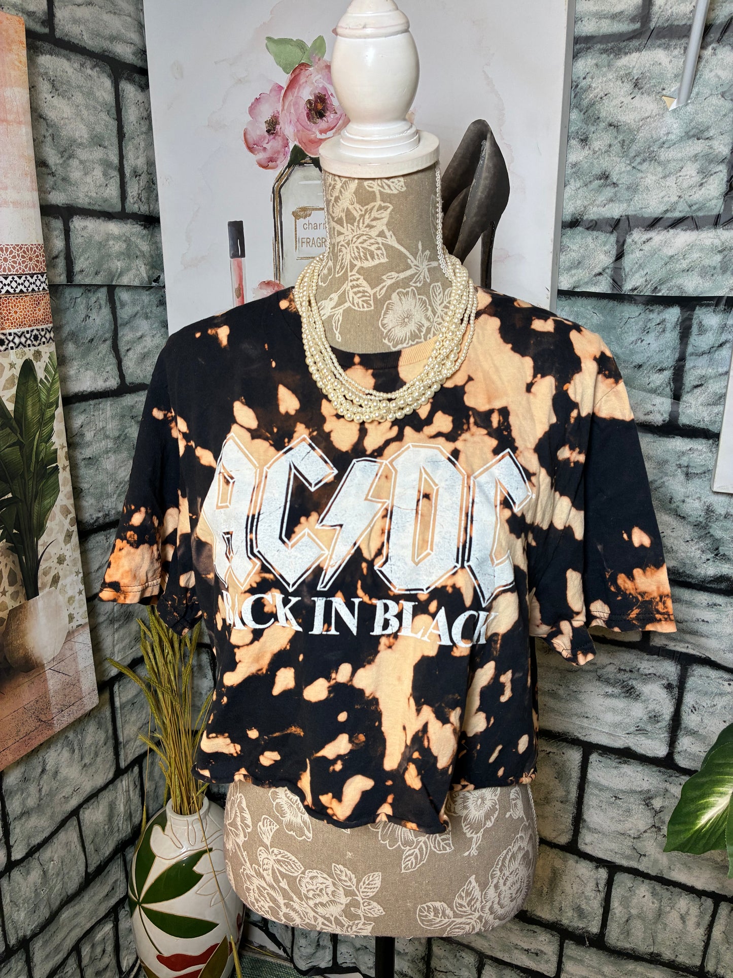 ACDC Black Tan T Shirt Women sz Large