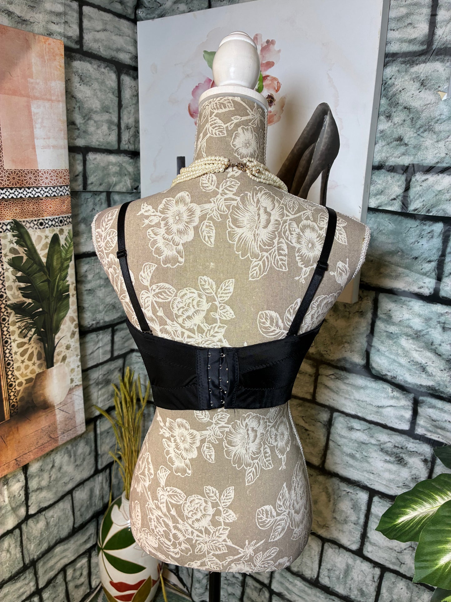 Charmian Black Rhinestone Top Women sz Medium / Large