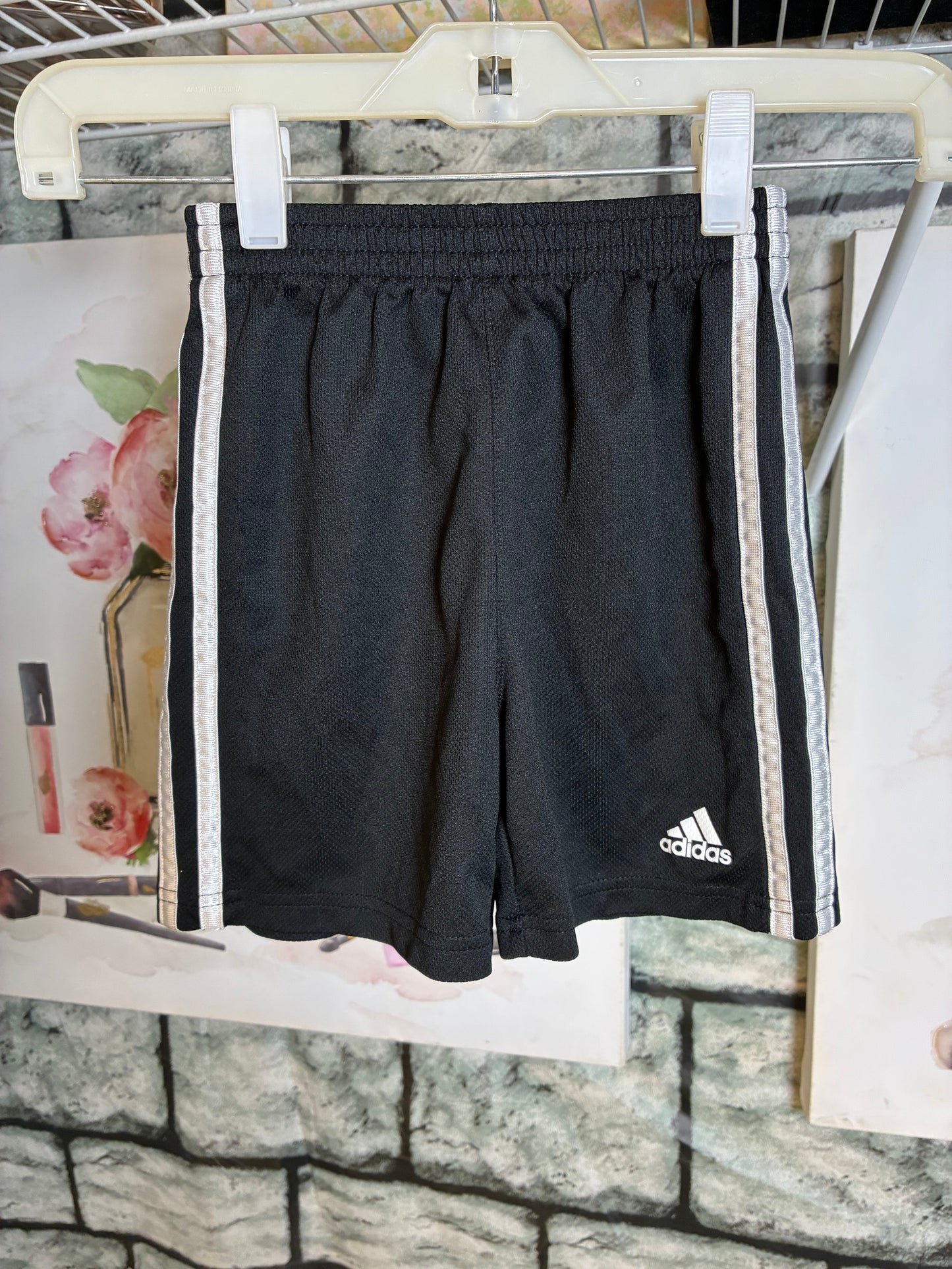 Adidas Black Shorts Boys sz 5