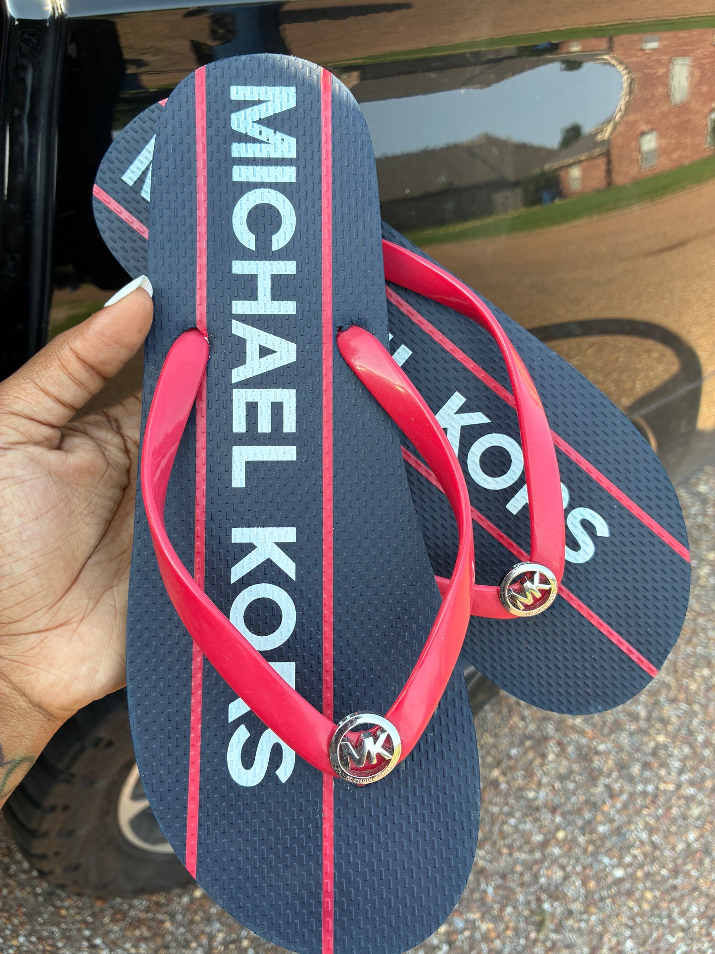 Michael Kors Red Blue Flip Flops Women sz 10