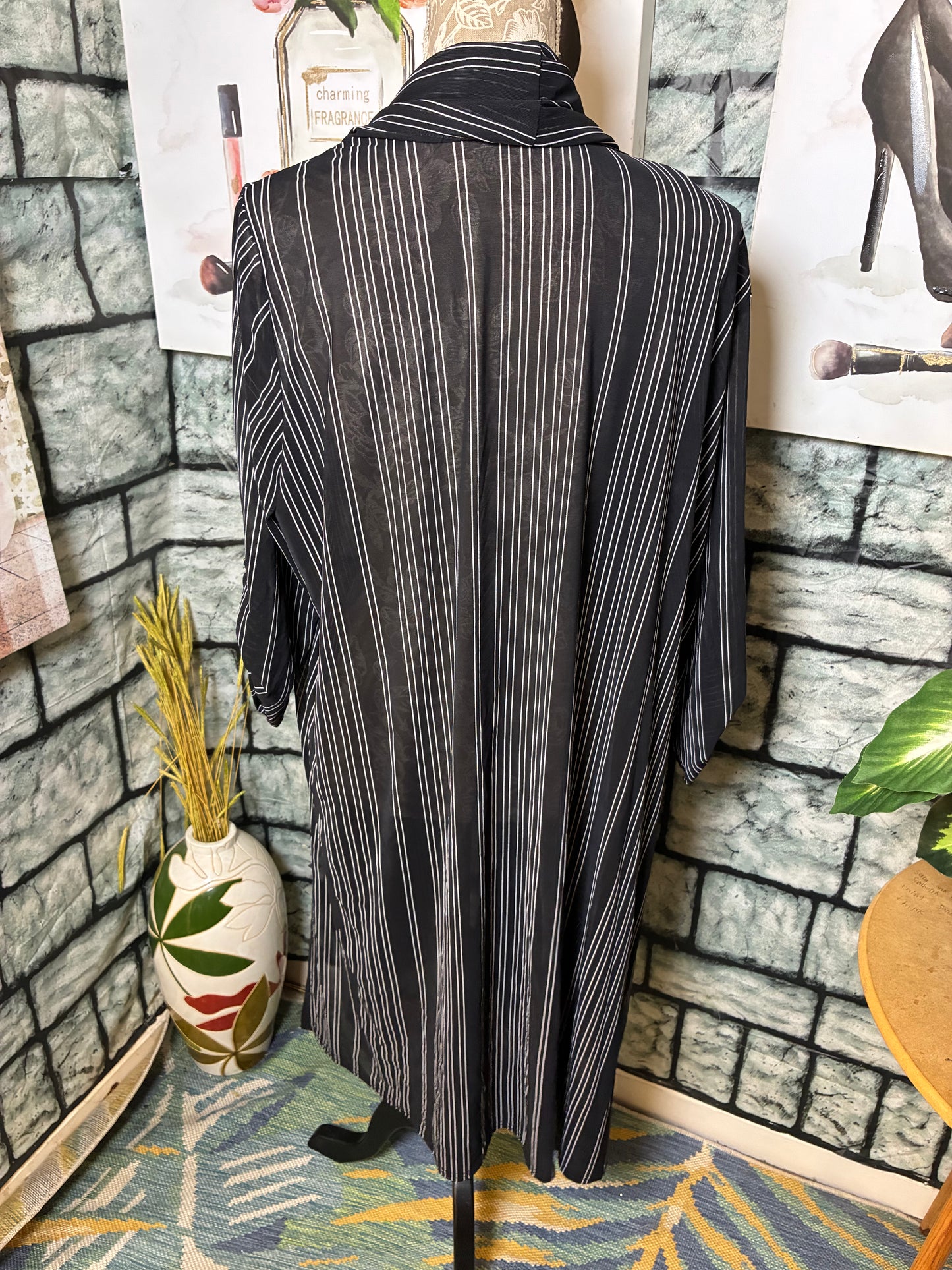 Siren Lily Black White Cover Duster Women sz 2XL
