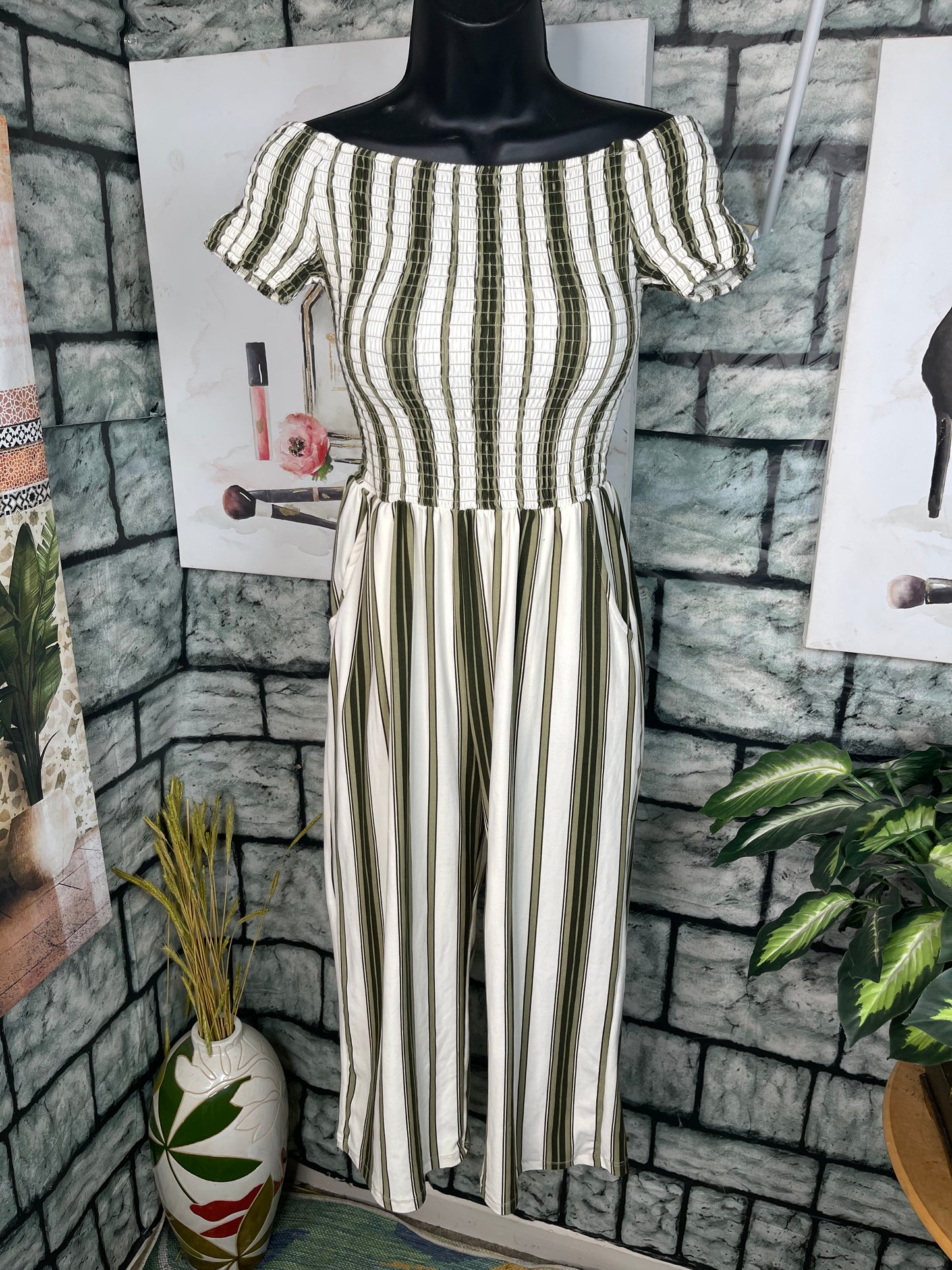 J for Justify White Green Jumpsuit Women sz Small