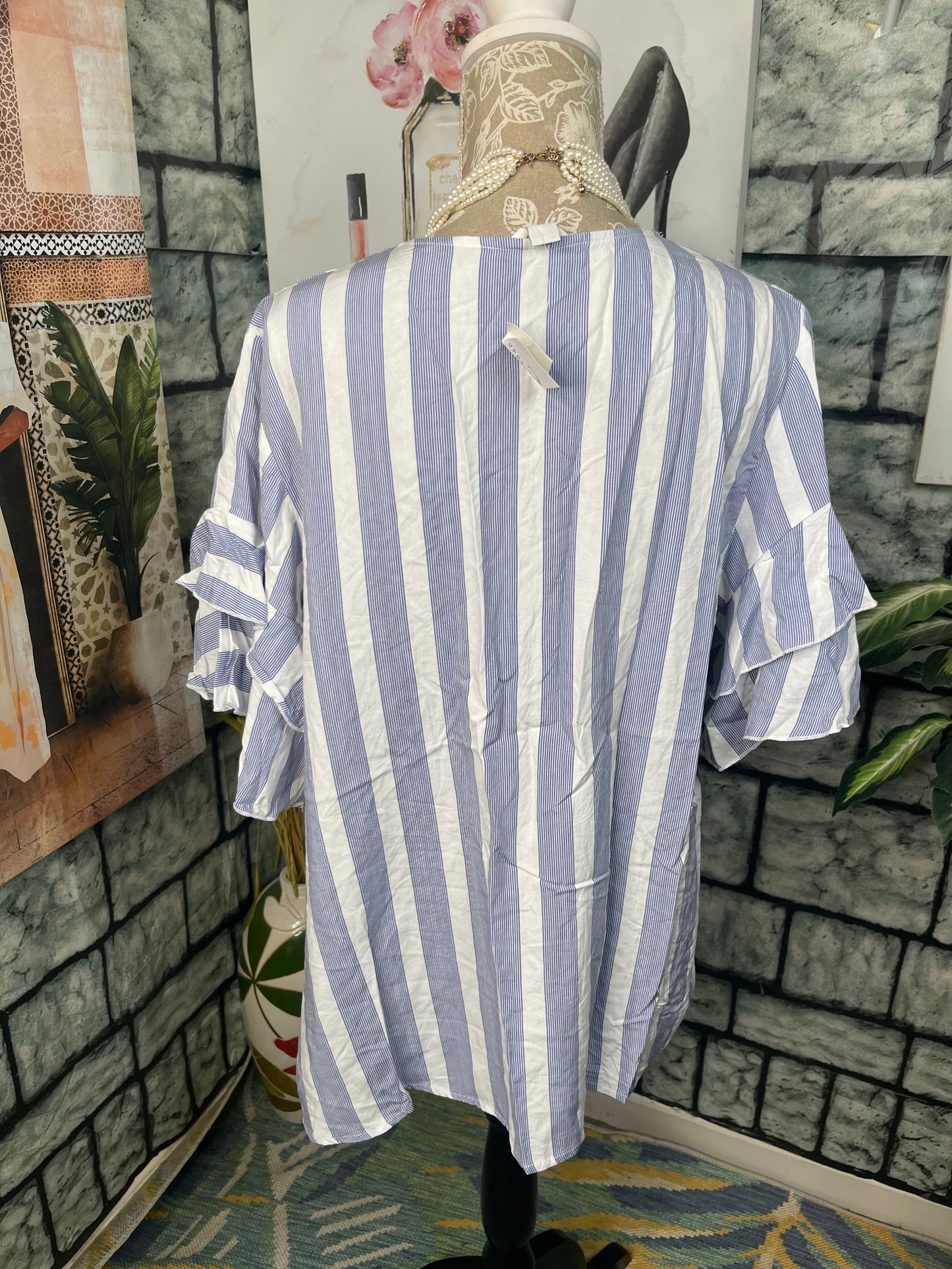 NEW Est 1946 Blue White Blouse Women sz Large