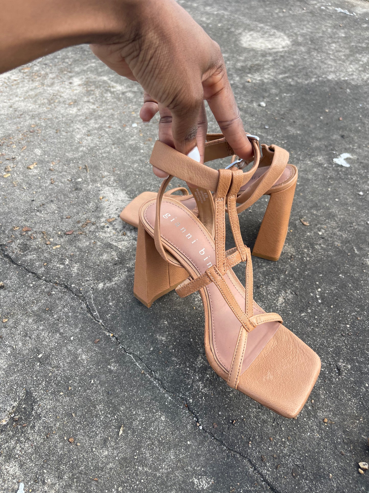 Gianni Bini Brown Heels Women sz 8.5