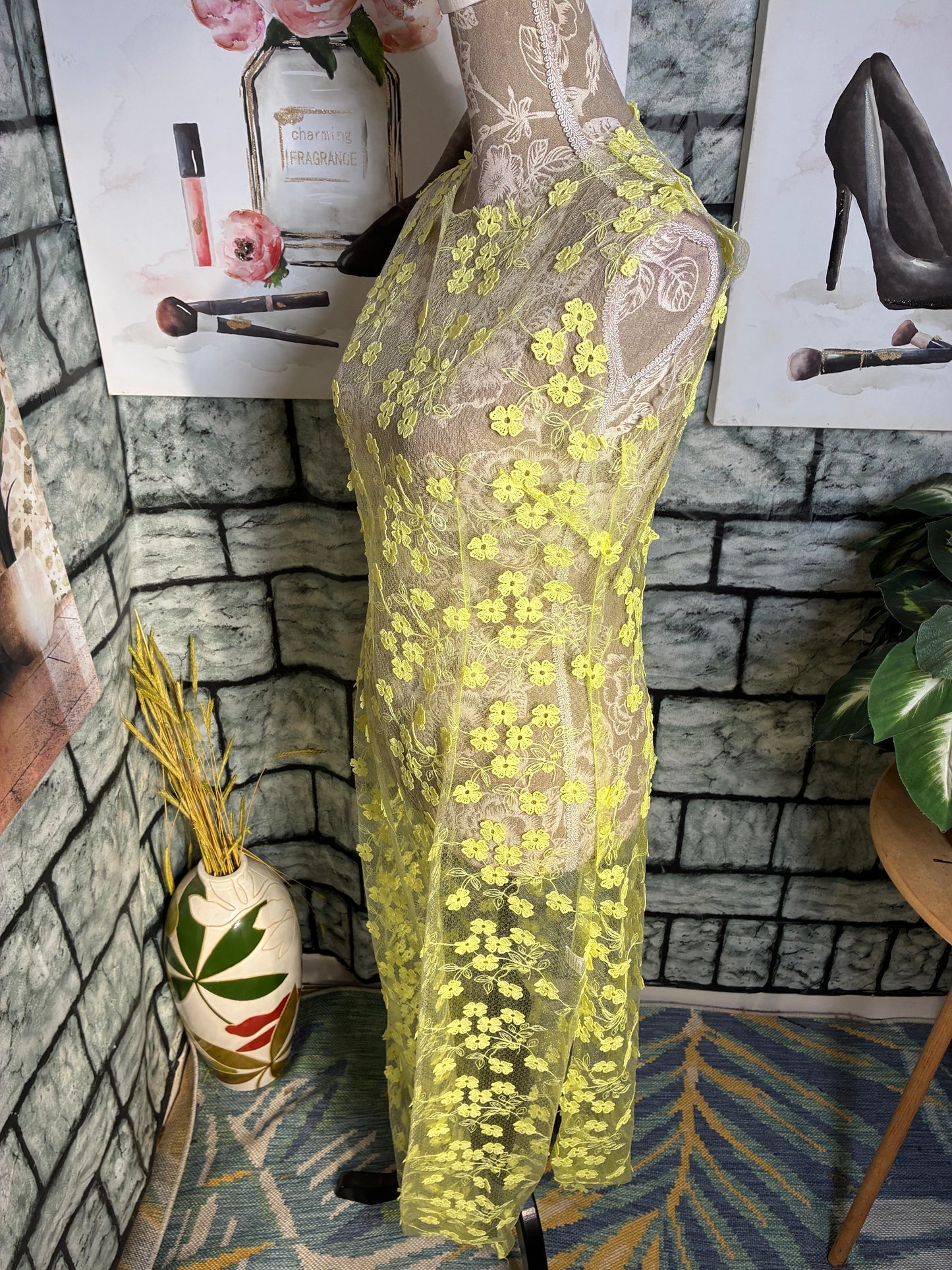 YH & Co Yellow Floral Sheer Top Women sz Large