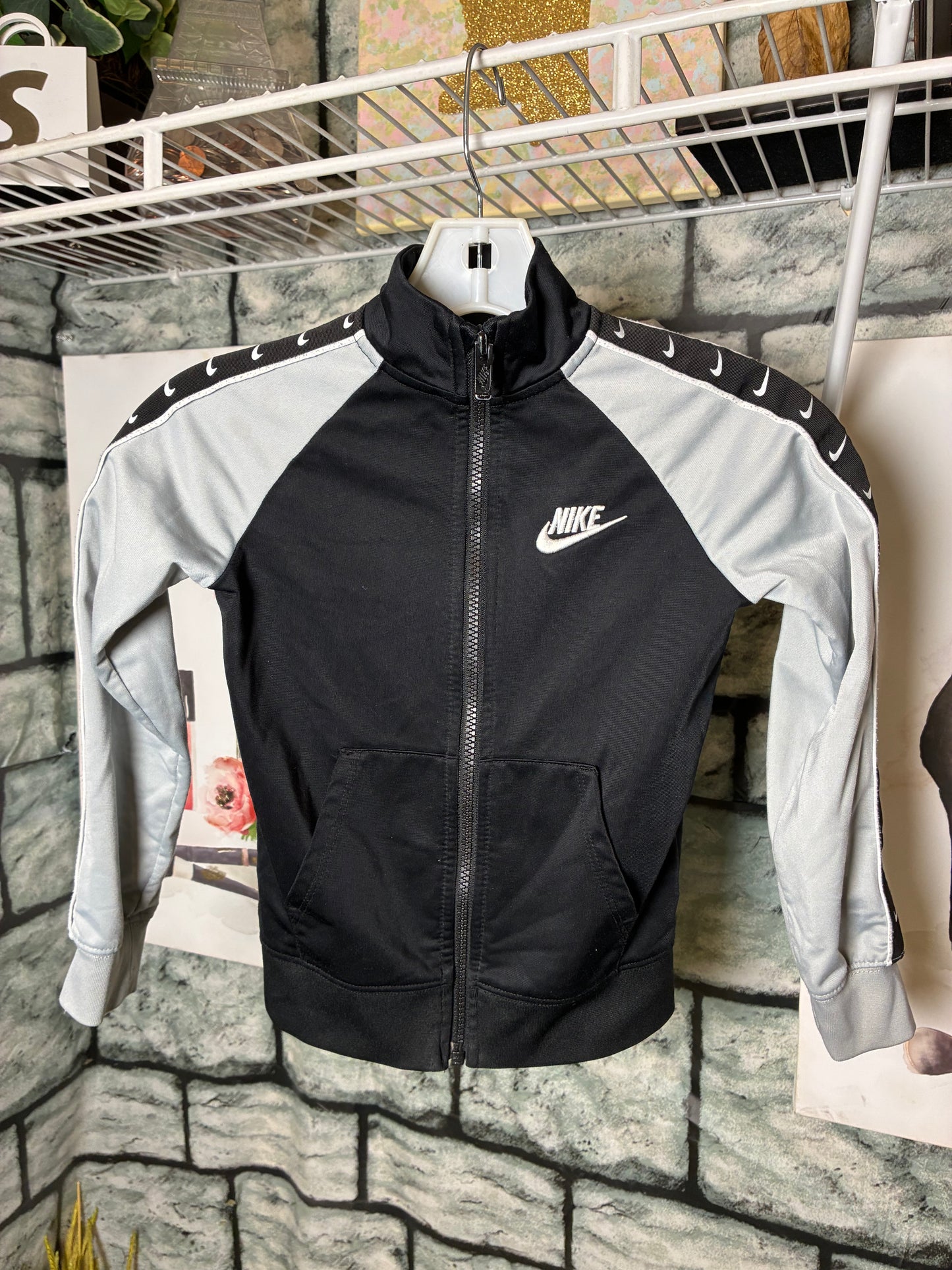 Nike Black Gray Jacket Boys sz 4/5