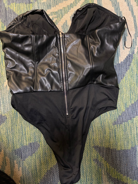 Fashion Nova Black Faux Leather Bodysuit Top Women sz Large