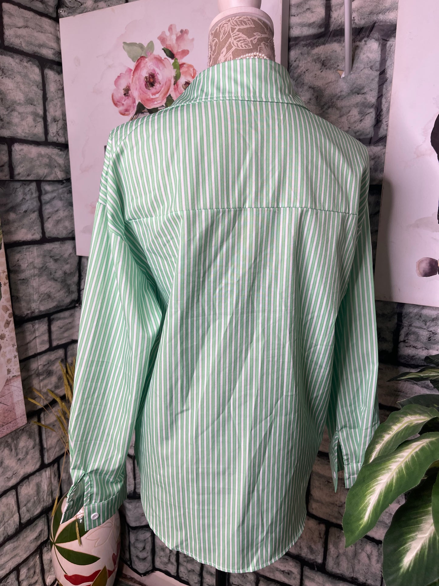 Green White Button Shirt Women sz Medium