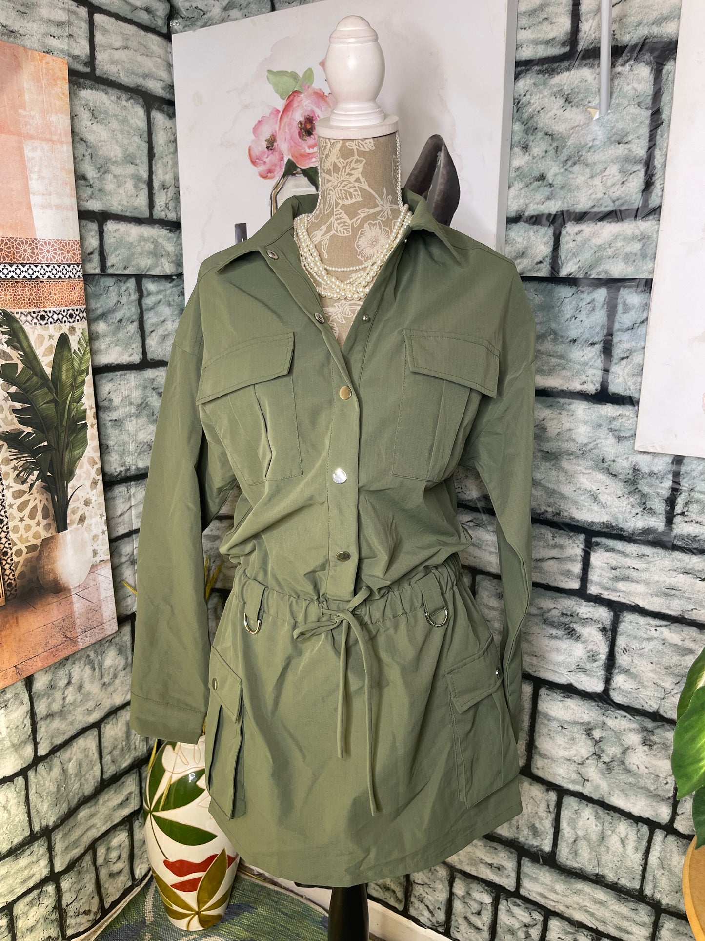 No Vacancy Green Cargo Dress Women sz Medium