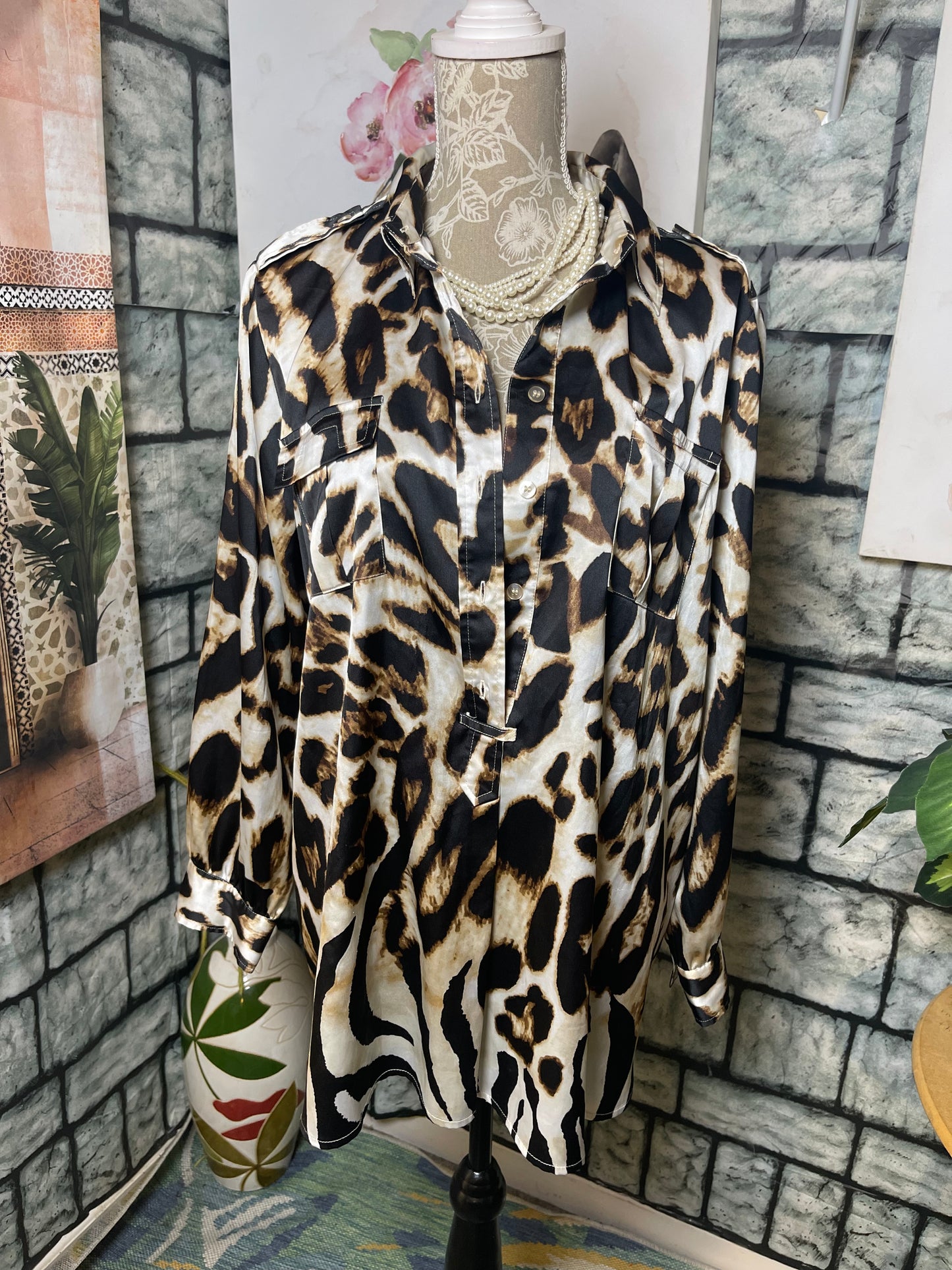 Chico Beige Brown Print Blouse Women sz Large