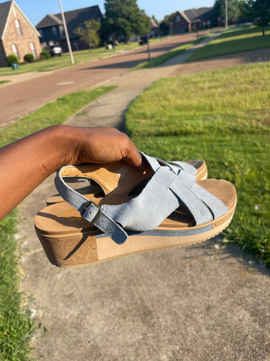 Yellow Box Blue Brown Sandals Women sz 10