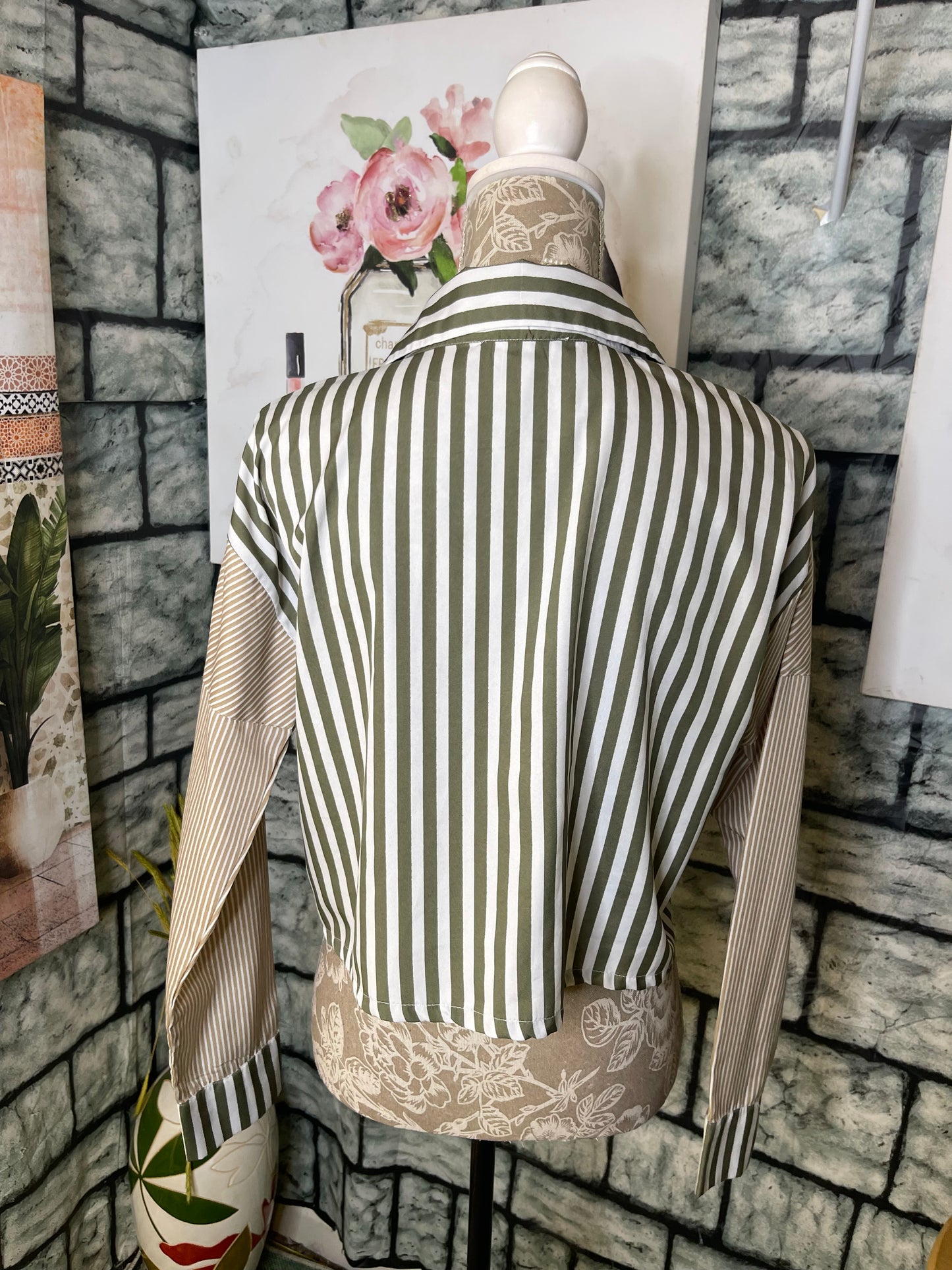 Spoon Green Tan Button Blouse Women sz Medium