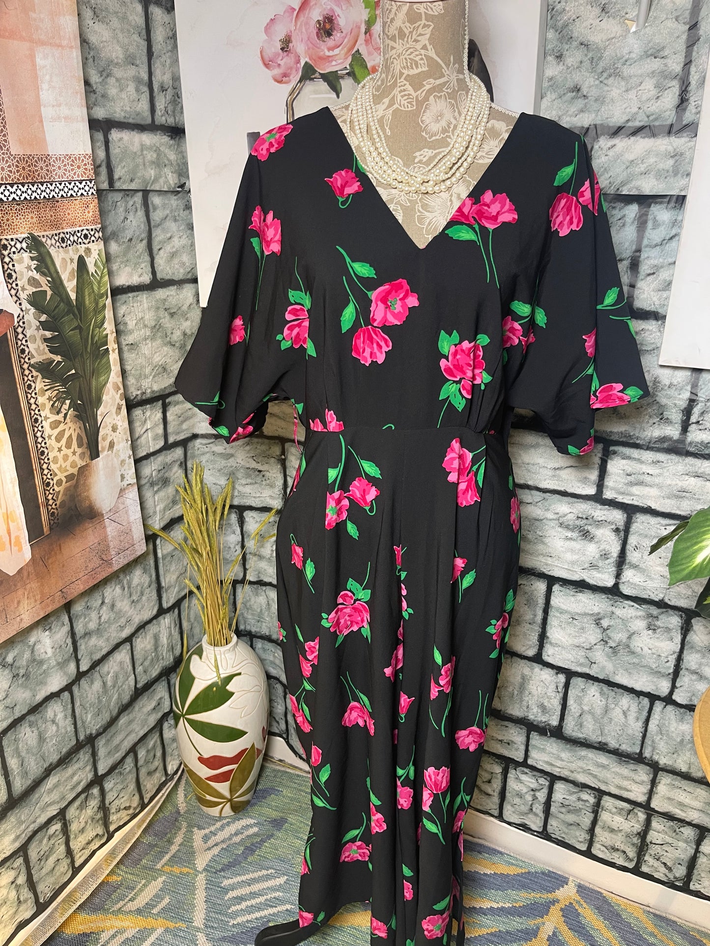 Truth Black Floral Jumpsuit Women sz Medium