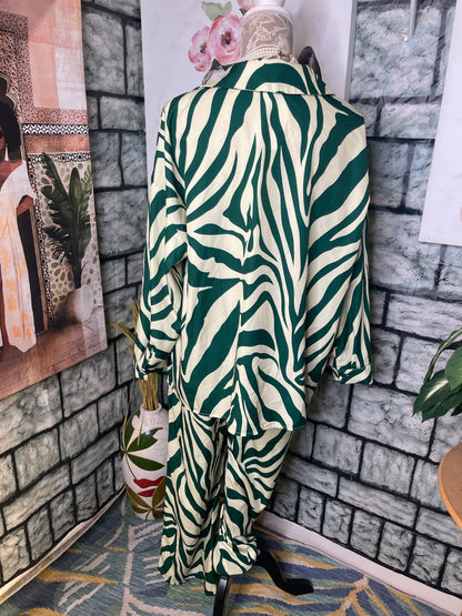 Shein Green 2 piece Pants Set Women sz Small