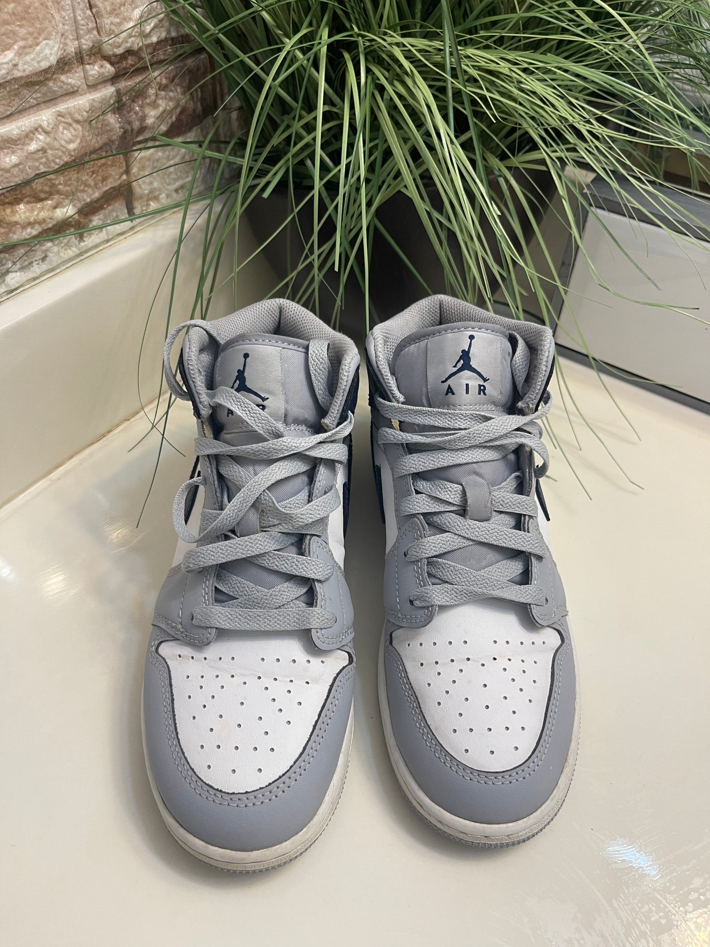 Nike Air Jordan White Blue Boys sz 5Y