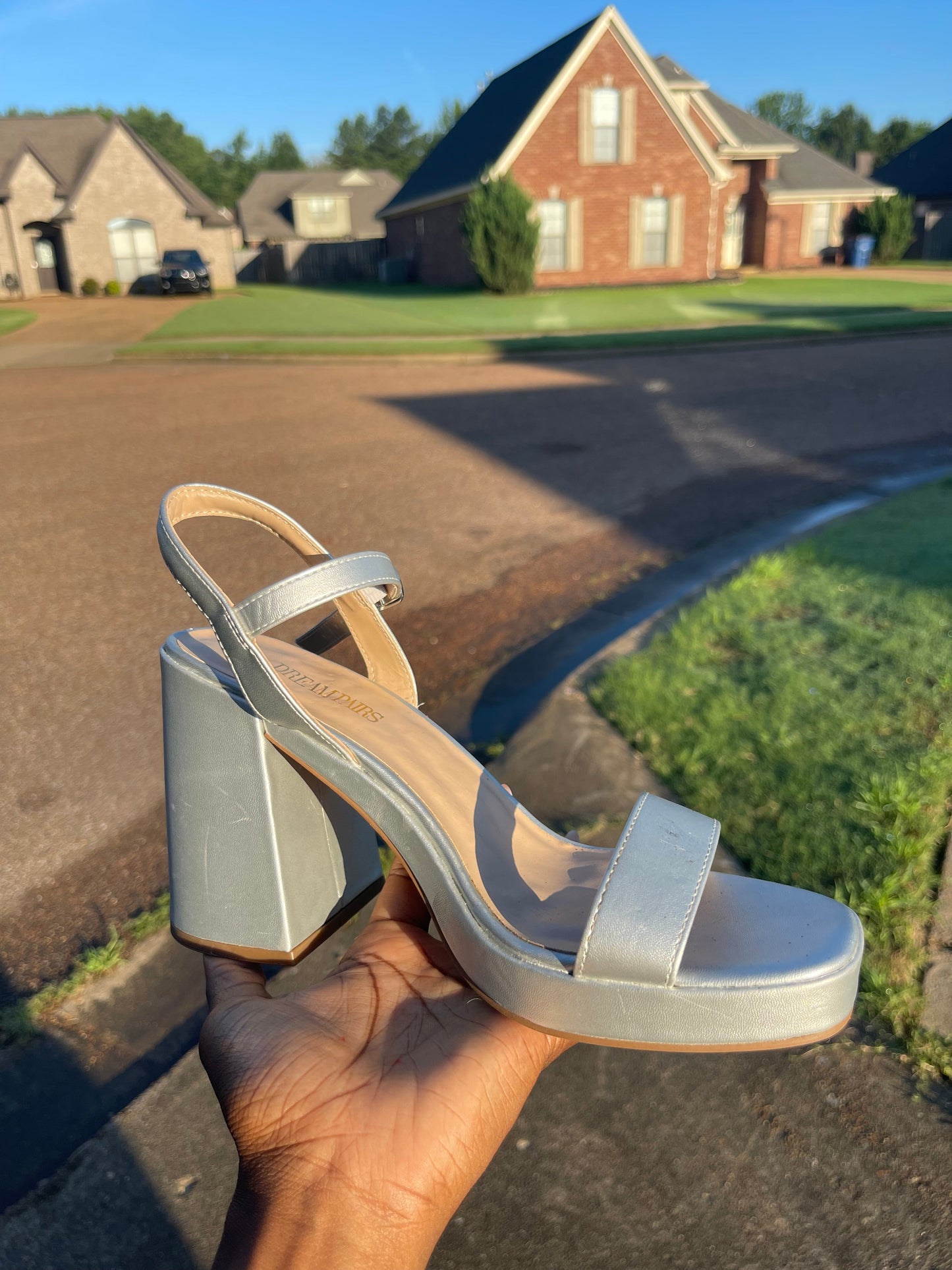 Dream Paris Gray Heels Women sz 9.5