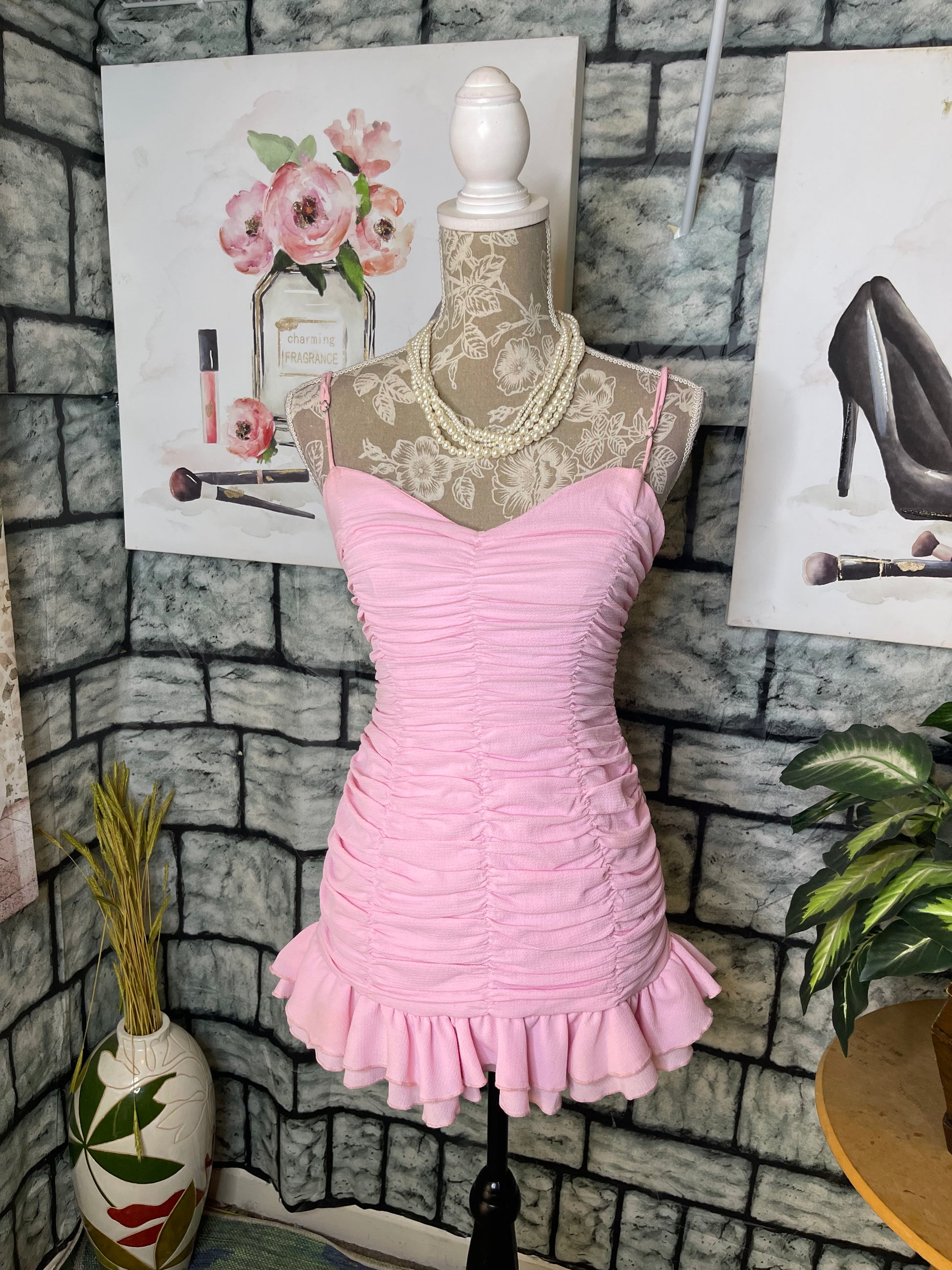 Lucy in the Sky Pink Dress Women sz Small – Threaded Hearts