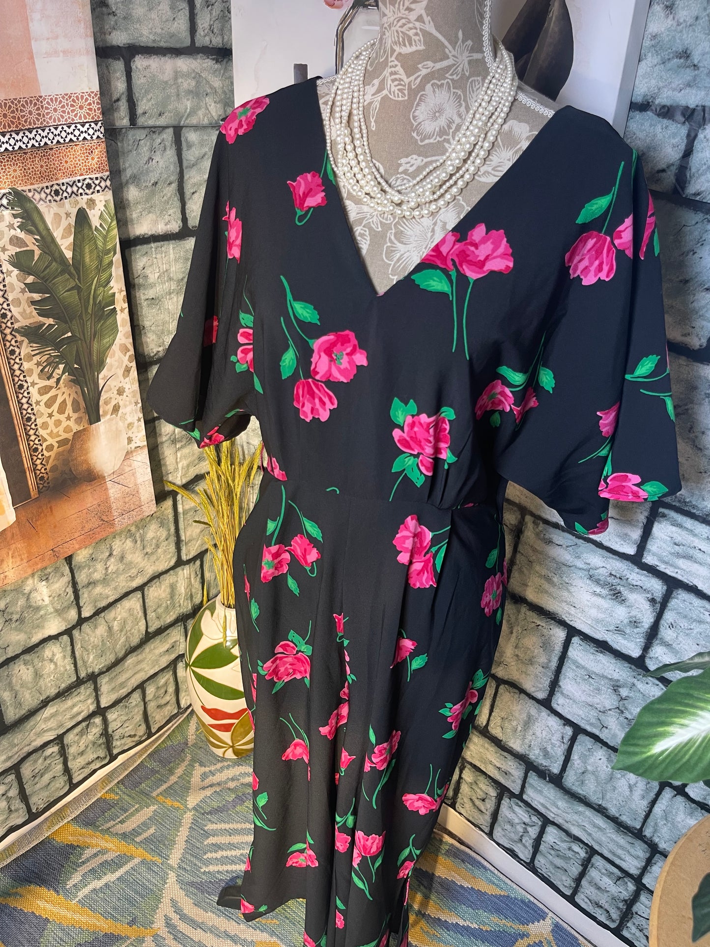 Truth Black Floral Jumpsuit Women sz Medium
