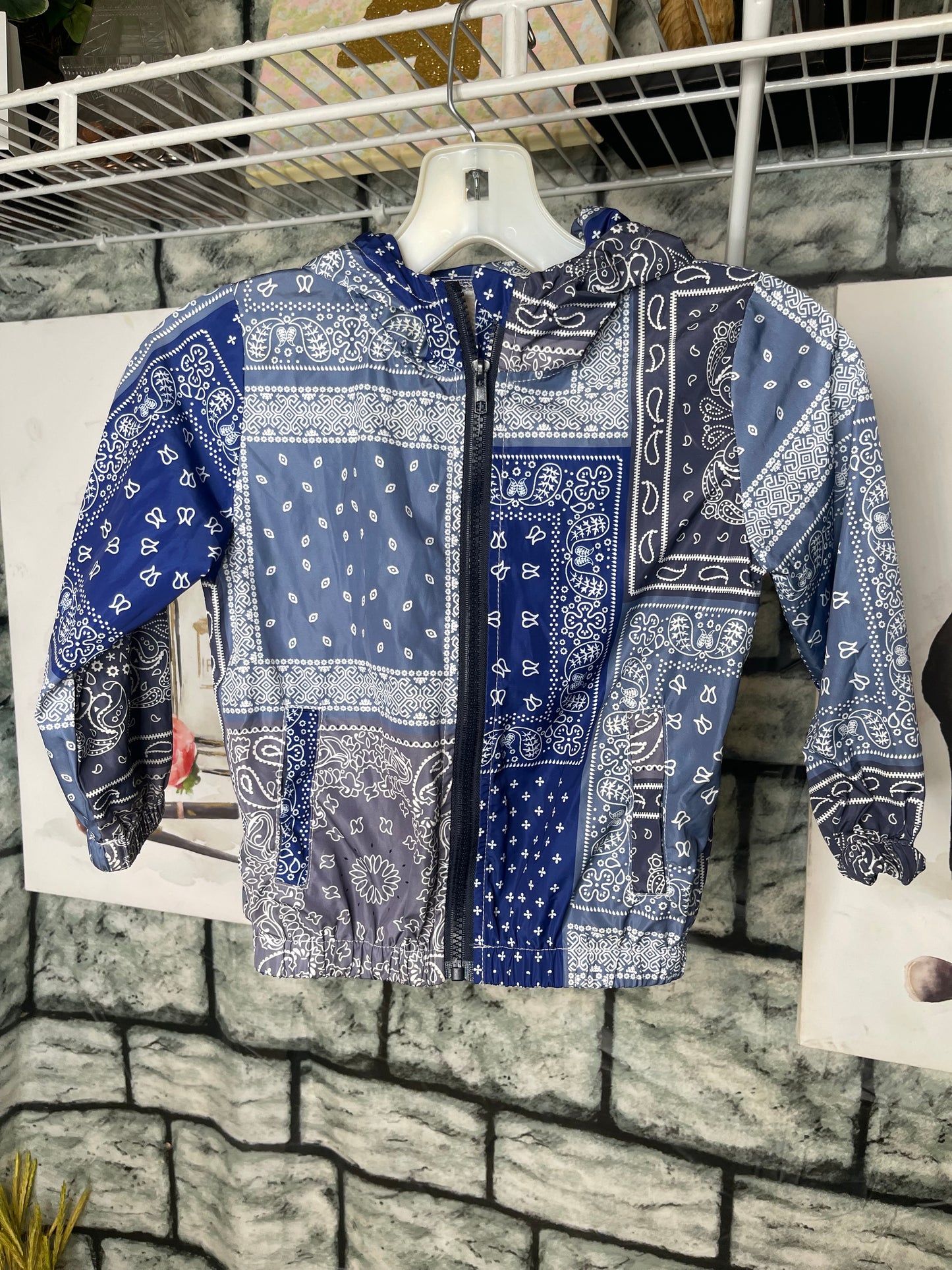Blue Gray Print Jacket Boys sz 110 = 5T