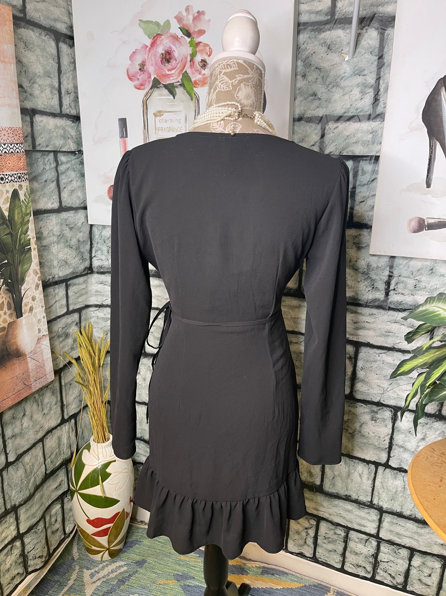 Asos Black Dress Women sz 6