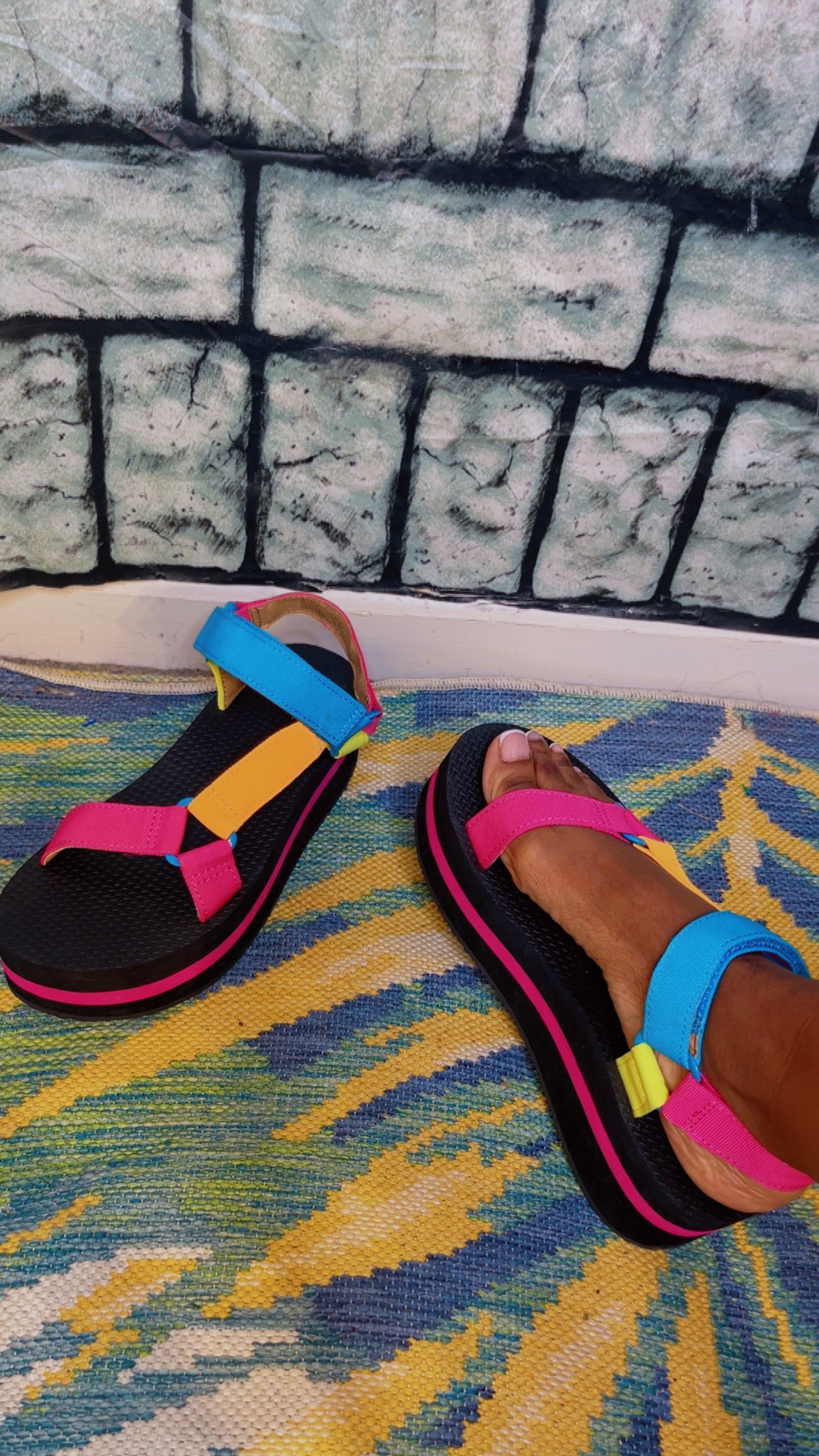 Wild Fable Colorful Platform Sandals Women sz 9