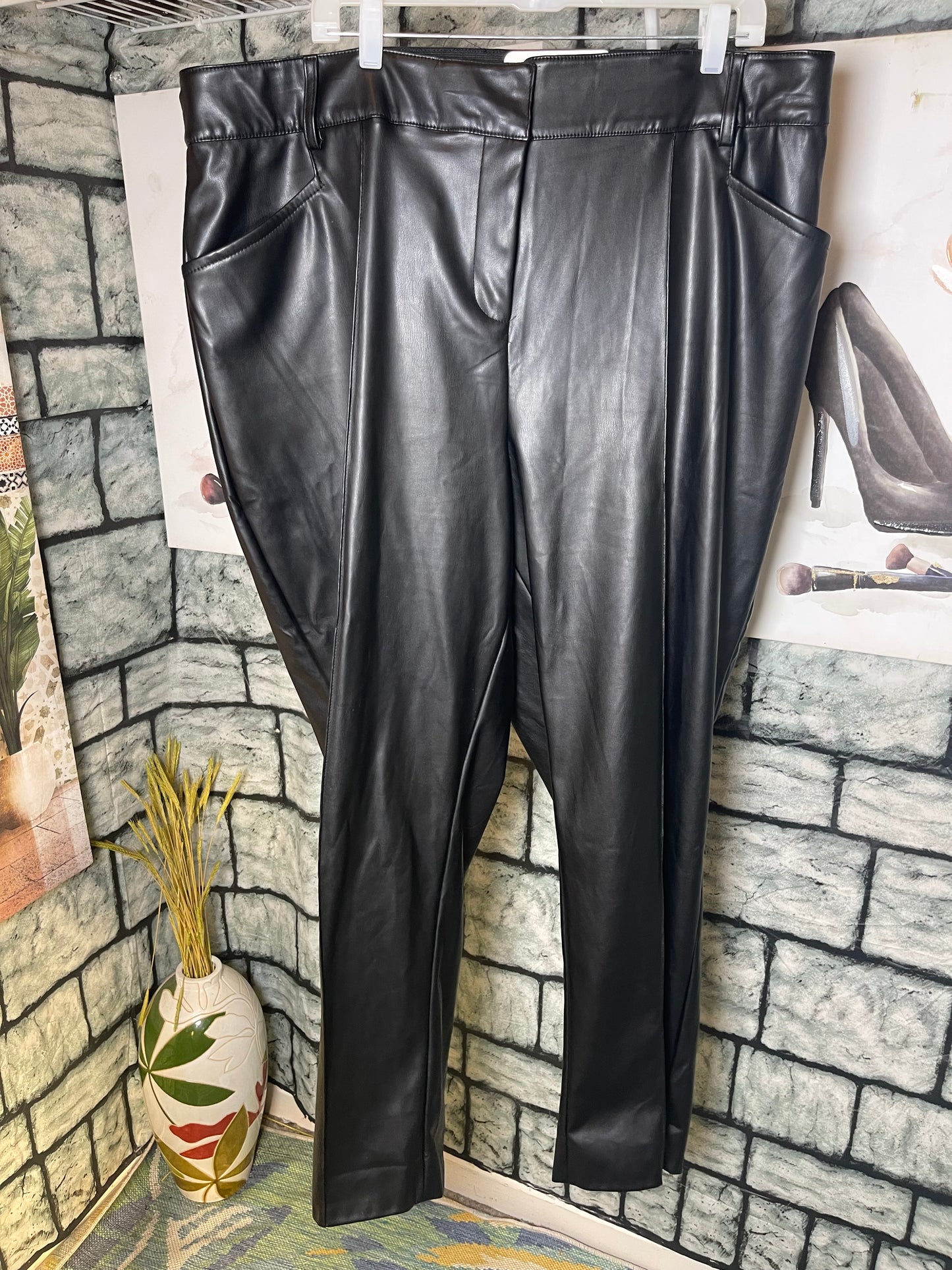 Lane Bryant Black Faux Leather Pants Women sz 24