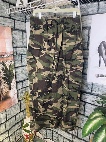 Green Camo Cargo Pants Women sz Large