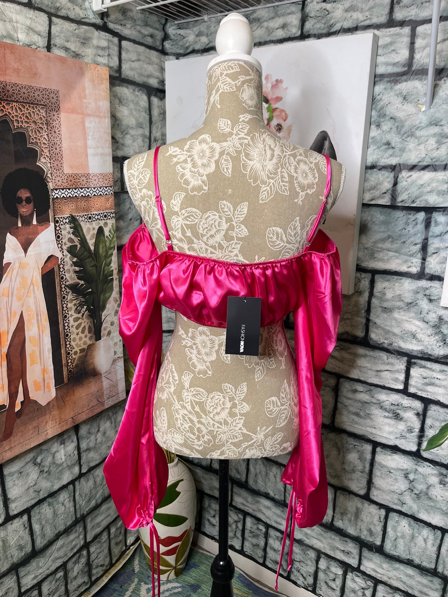 NEW Fashion Nova Pink Crop Blouse Women sz Medium