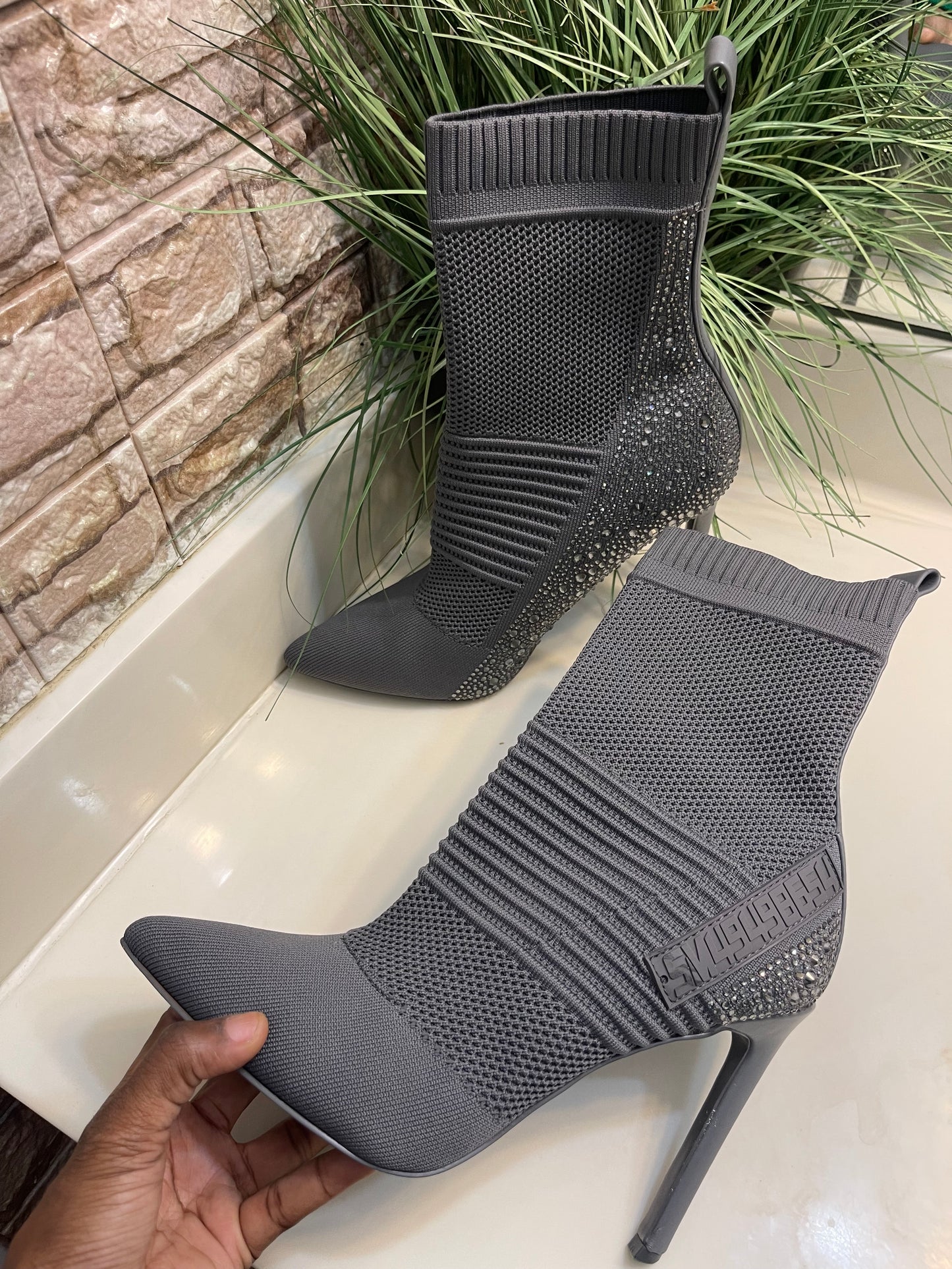 Steve Madden gray heels women sz 9.5