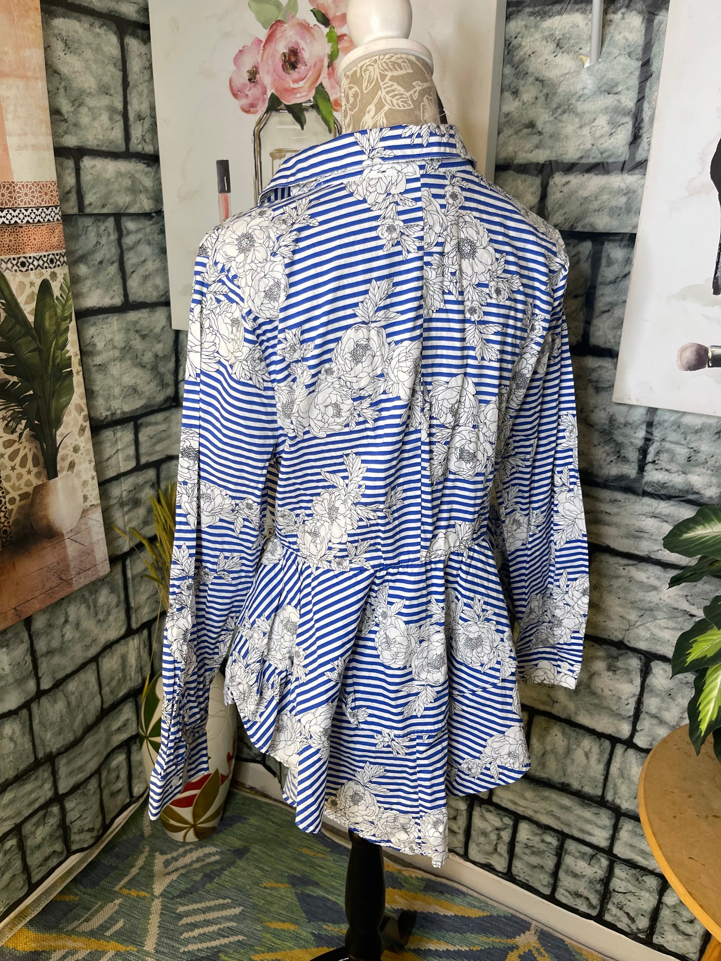 Ups & Downs Blue White Button Blouse Women sz Large