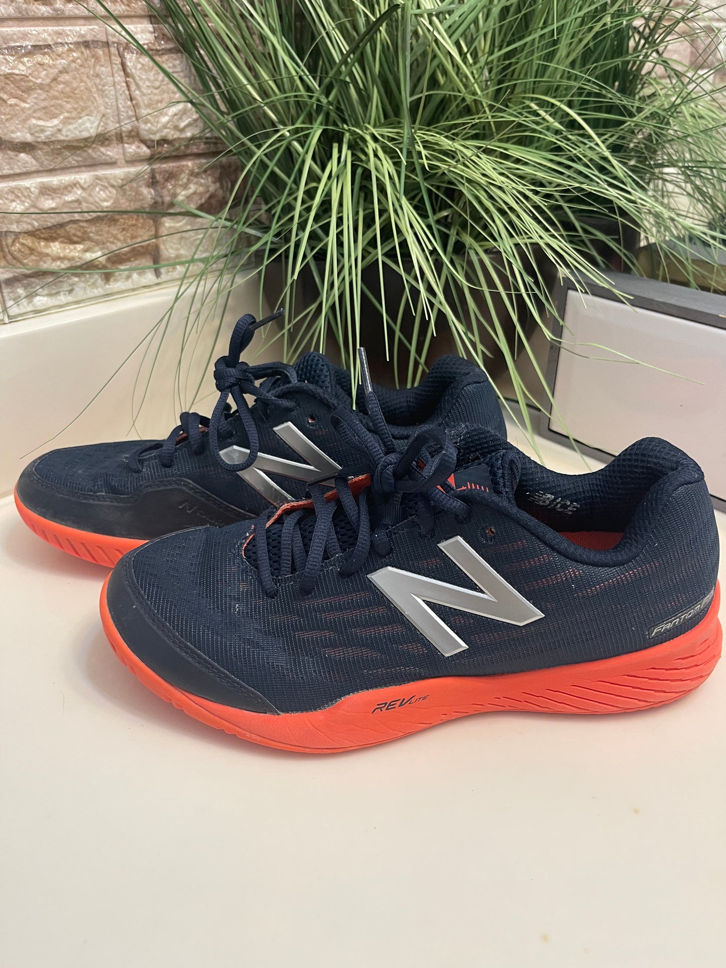 New Balance Blue Orange Women sz 9