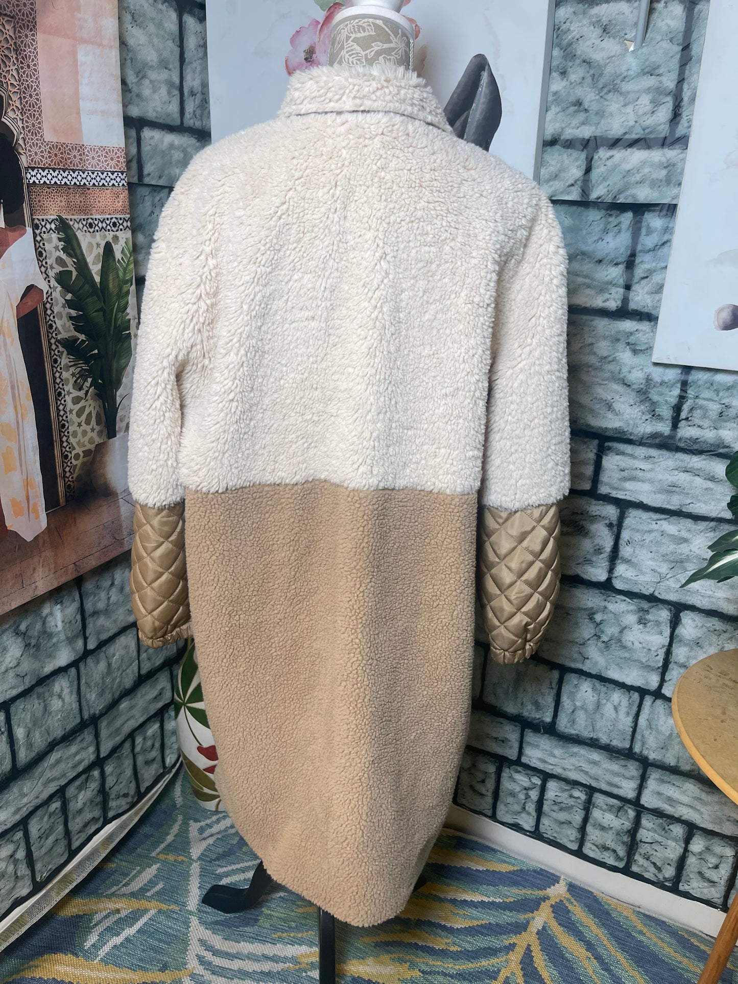 Cooper Key Tan Coat Women sz Medium