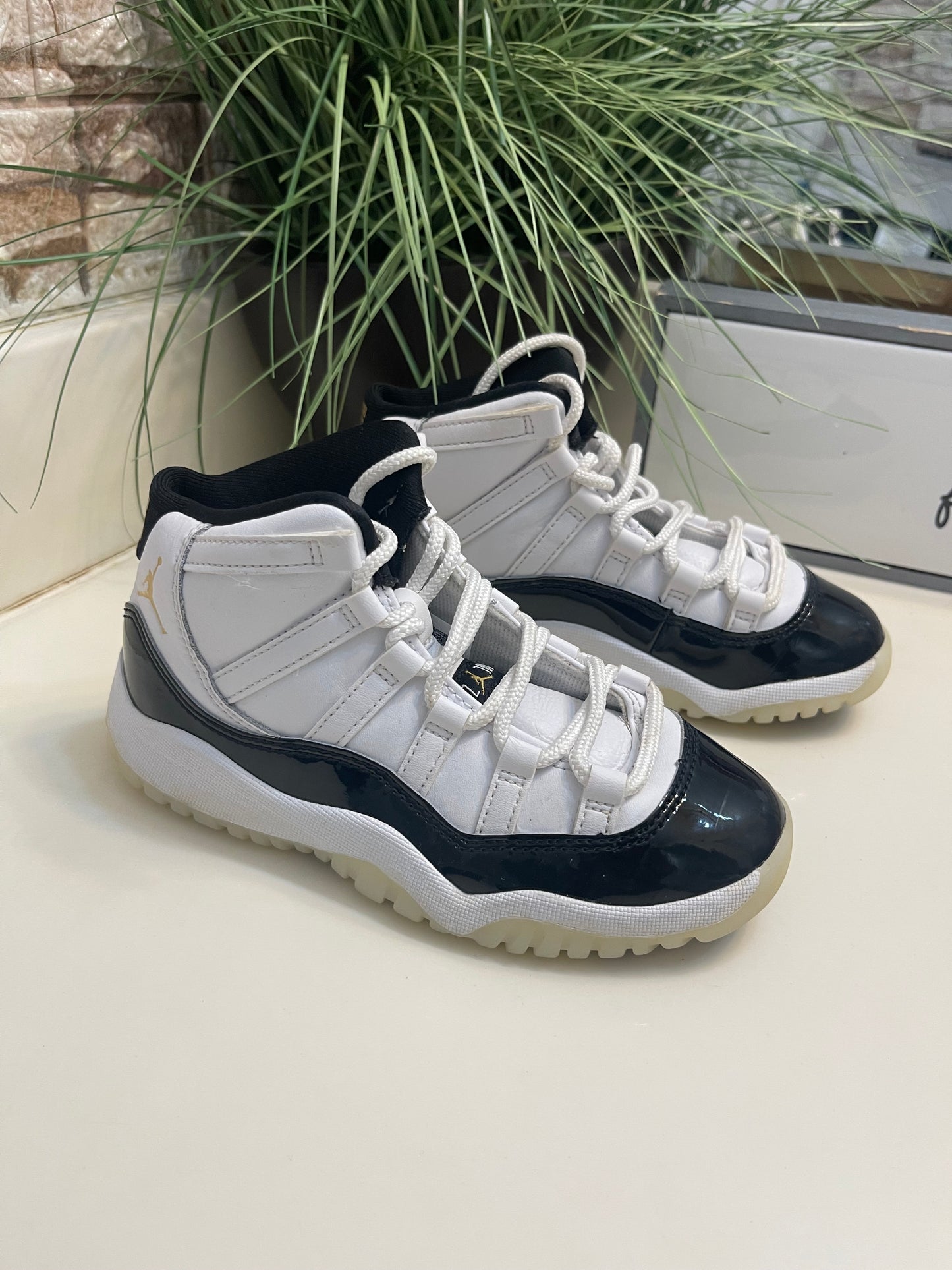 Air Jordan Black White Boys sz 13C