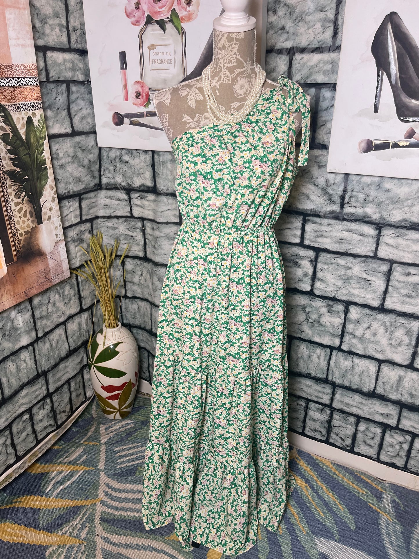 Pretty Garden Green Floral Dress Women sz Medium
