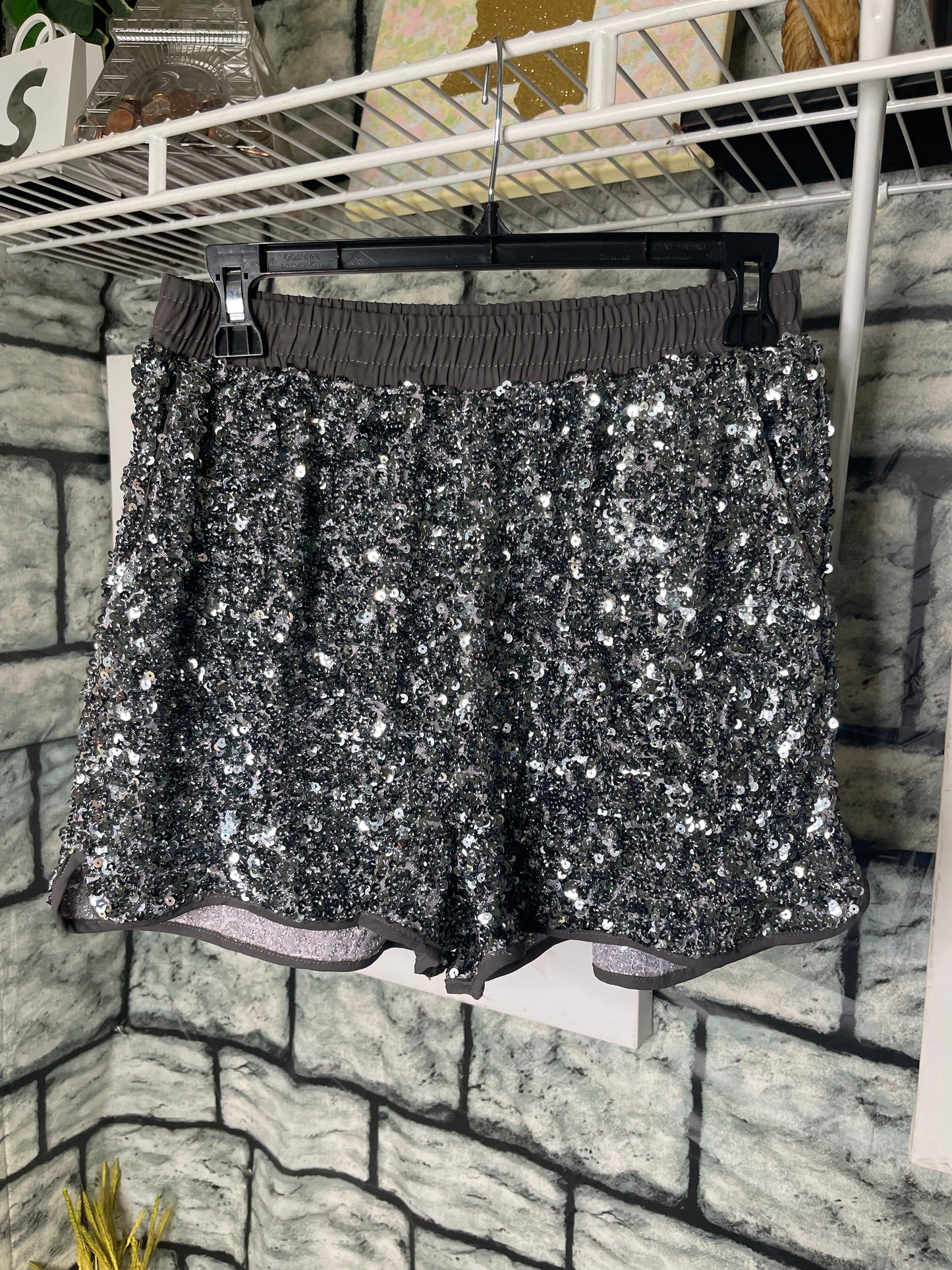 NEW Missguided Silver Gray Sequin Shorts Women sz 6