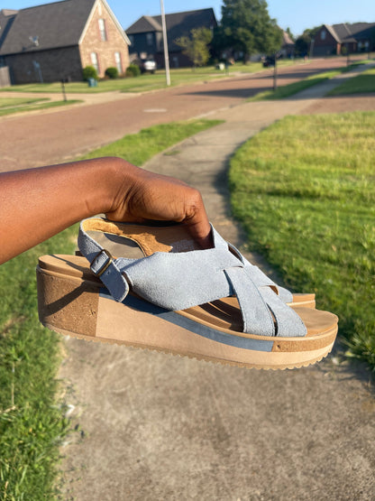 Yellow Box Blue Brown Sandals Women sz 10