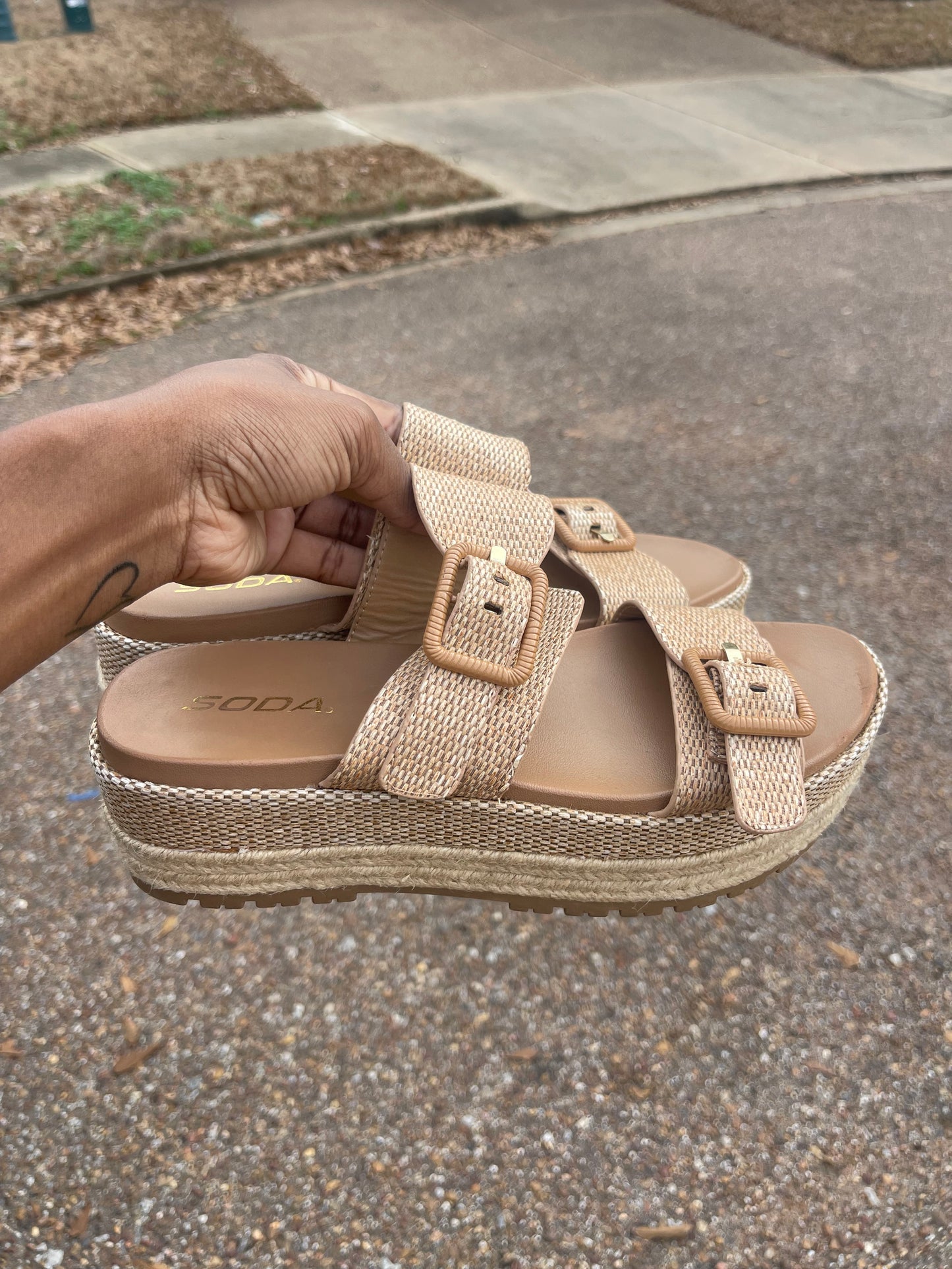Soda Tan Platform Sandals Women sz 9
