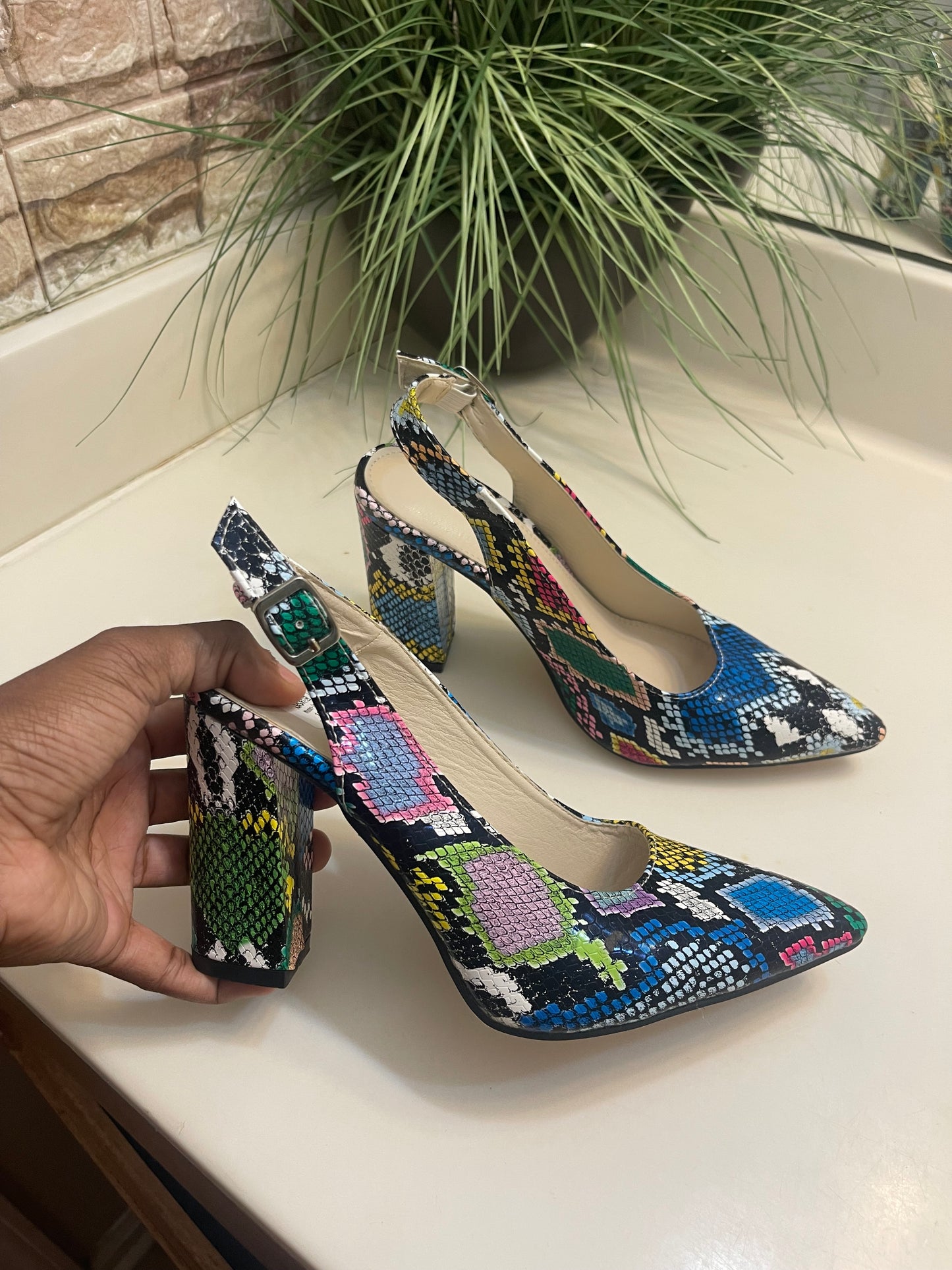 NEW Colorful Print Heels Women sz 8