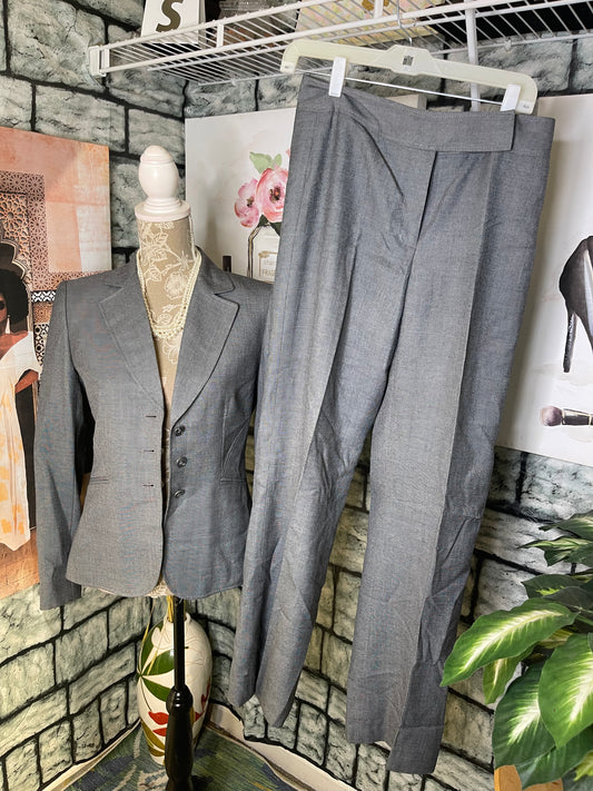 Tahari Gray Pants Suit Women sz 4