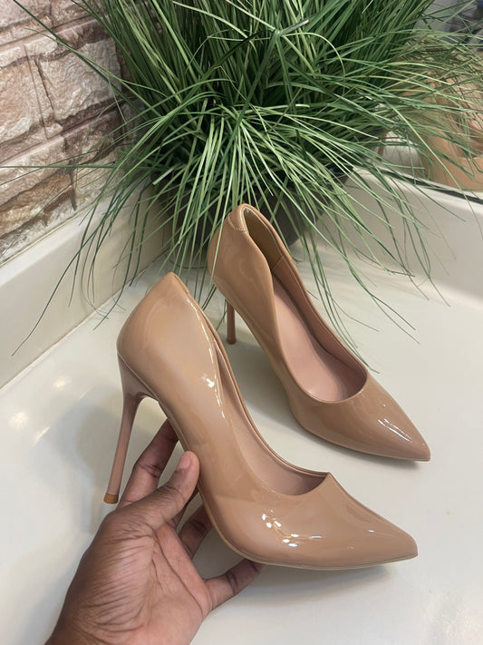 NEW Nude Heels Women sz 8