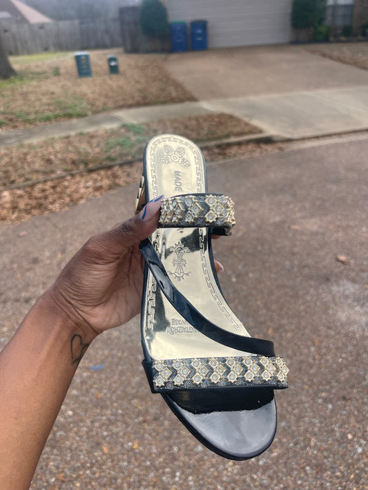 NEW Black Gold Low Heels Women sz 9