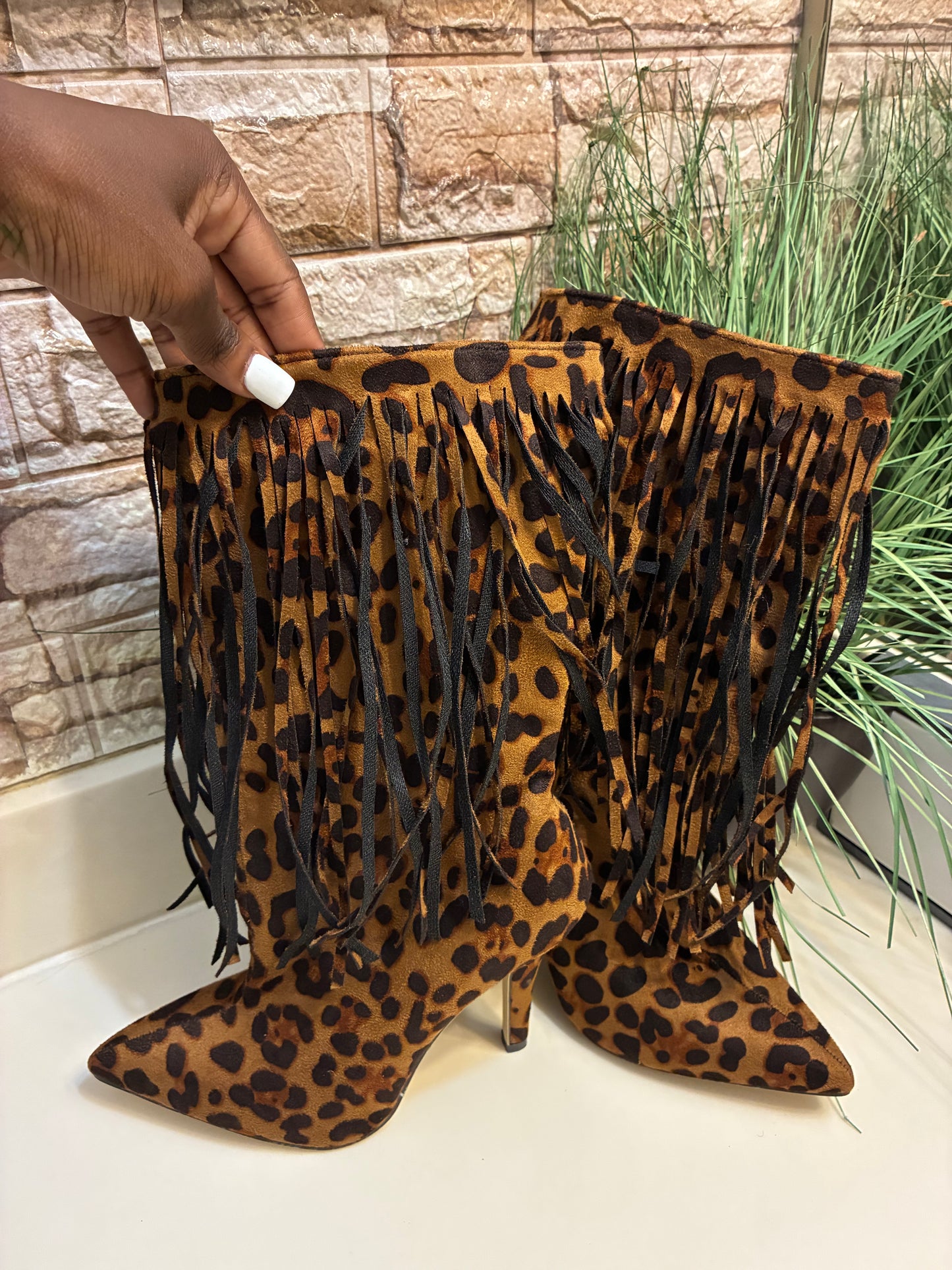 NEW Brown Black Print Fringe Heels Women sz 38 (best fit 7.5)
